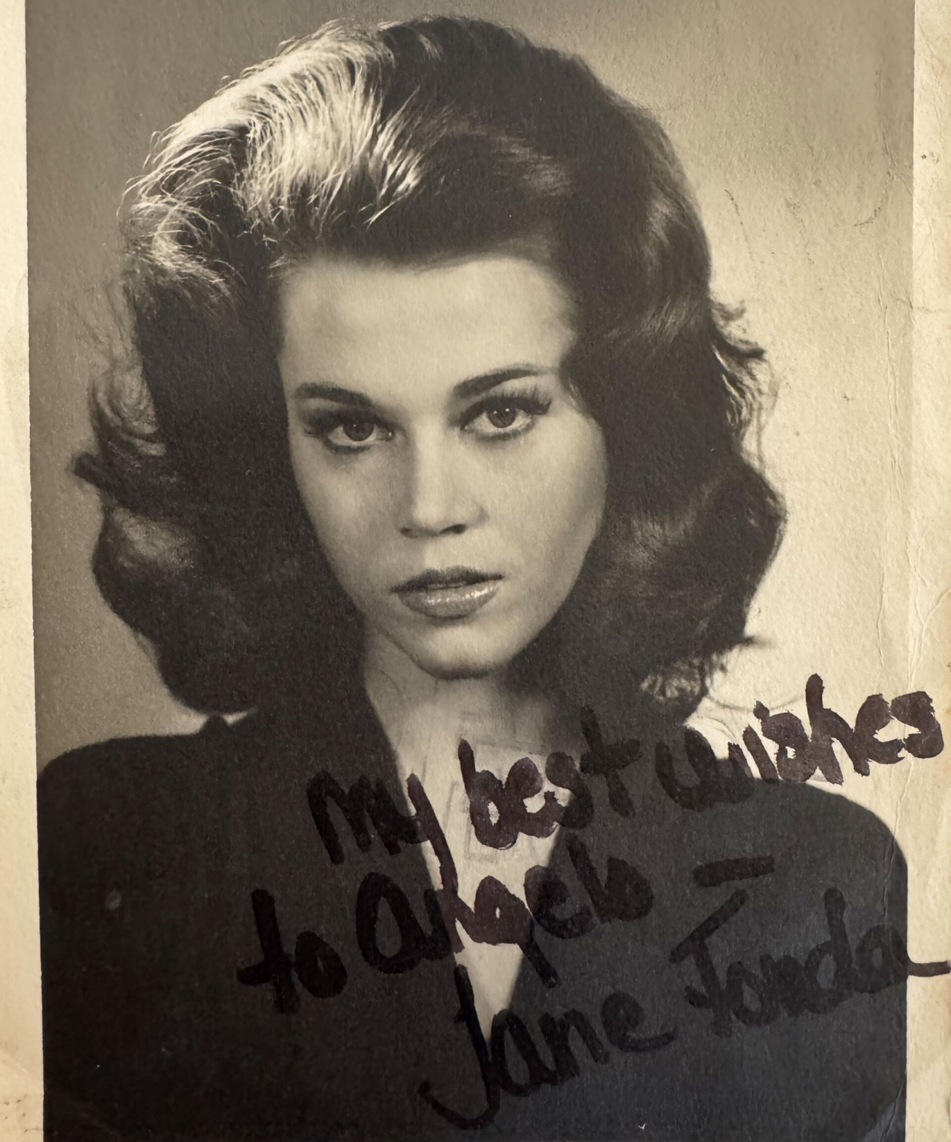 Αυτόγραφο της Τζέιν Φόντα στον μικρό Μάριο Άγγελο Βουτσινά: Τις καλύτερες ευχές μου στον Άγγελο - Τζέιν Φόντα