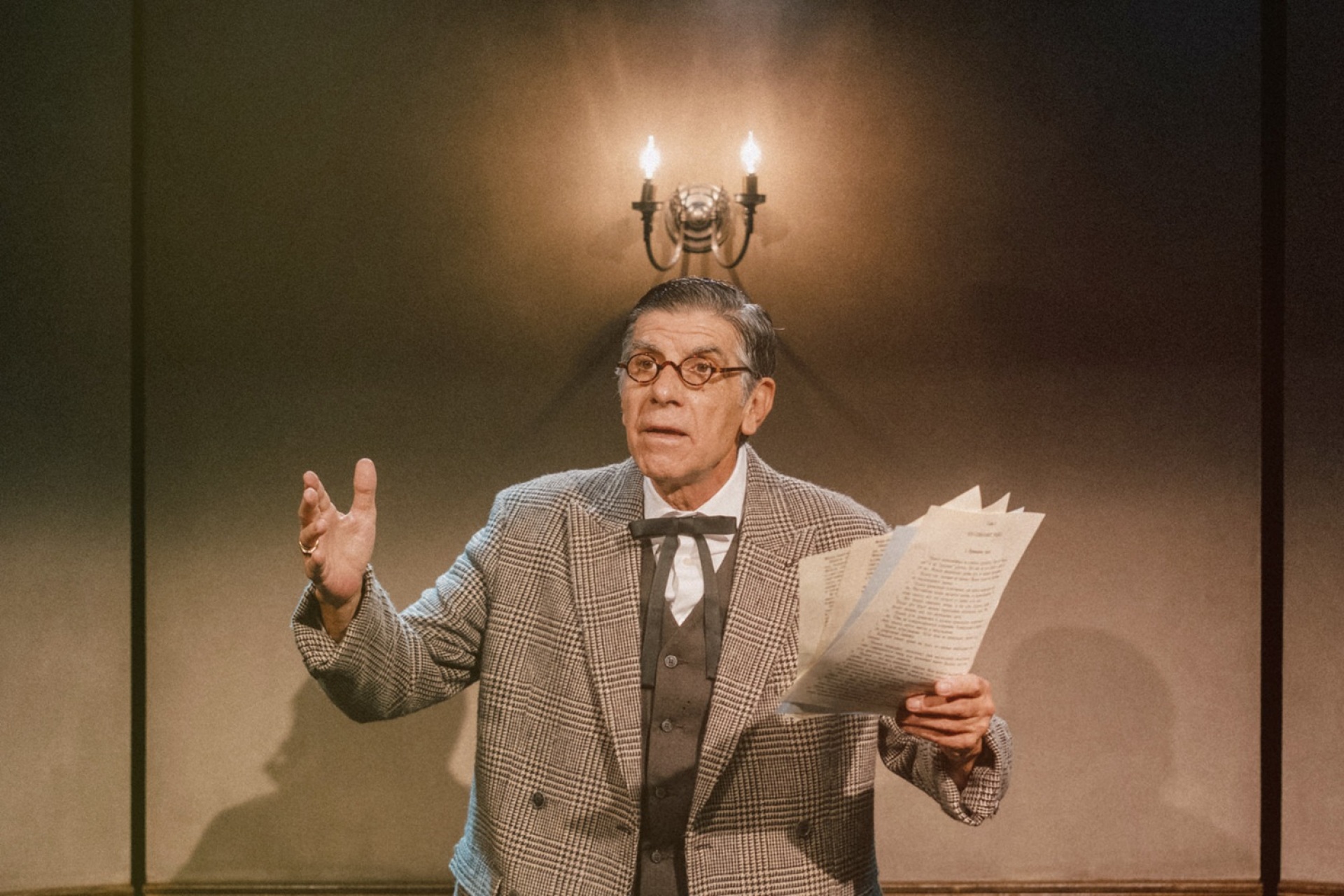 Οι βλαβερές συνέπειες του γάμου, 'Ανεσις