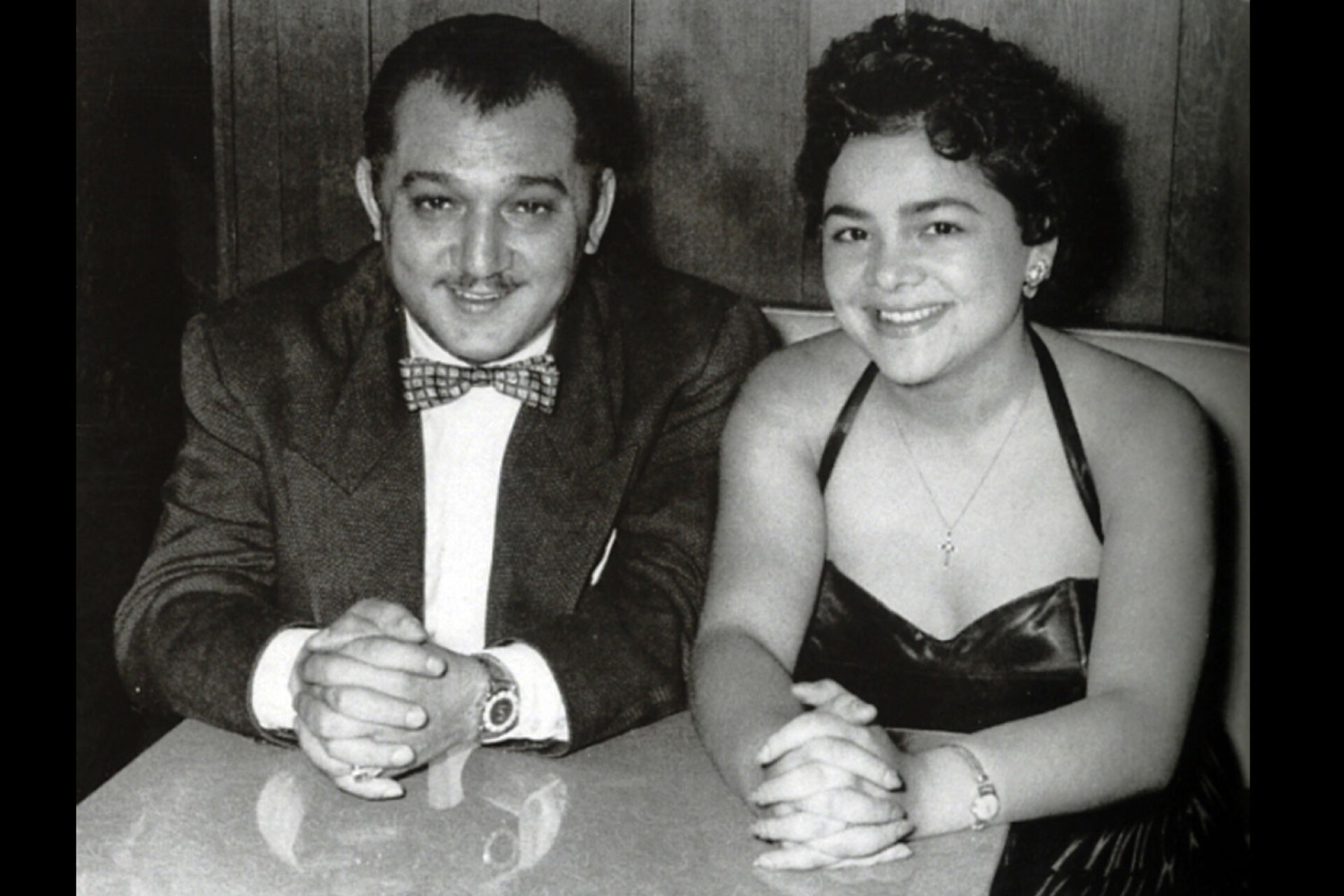 Μαίρη Λίντα, Μανώλης Χιώτης