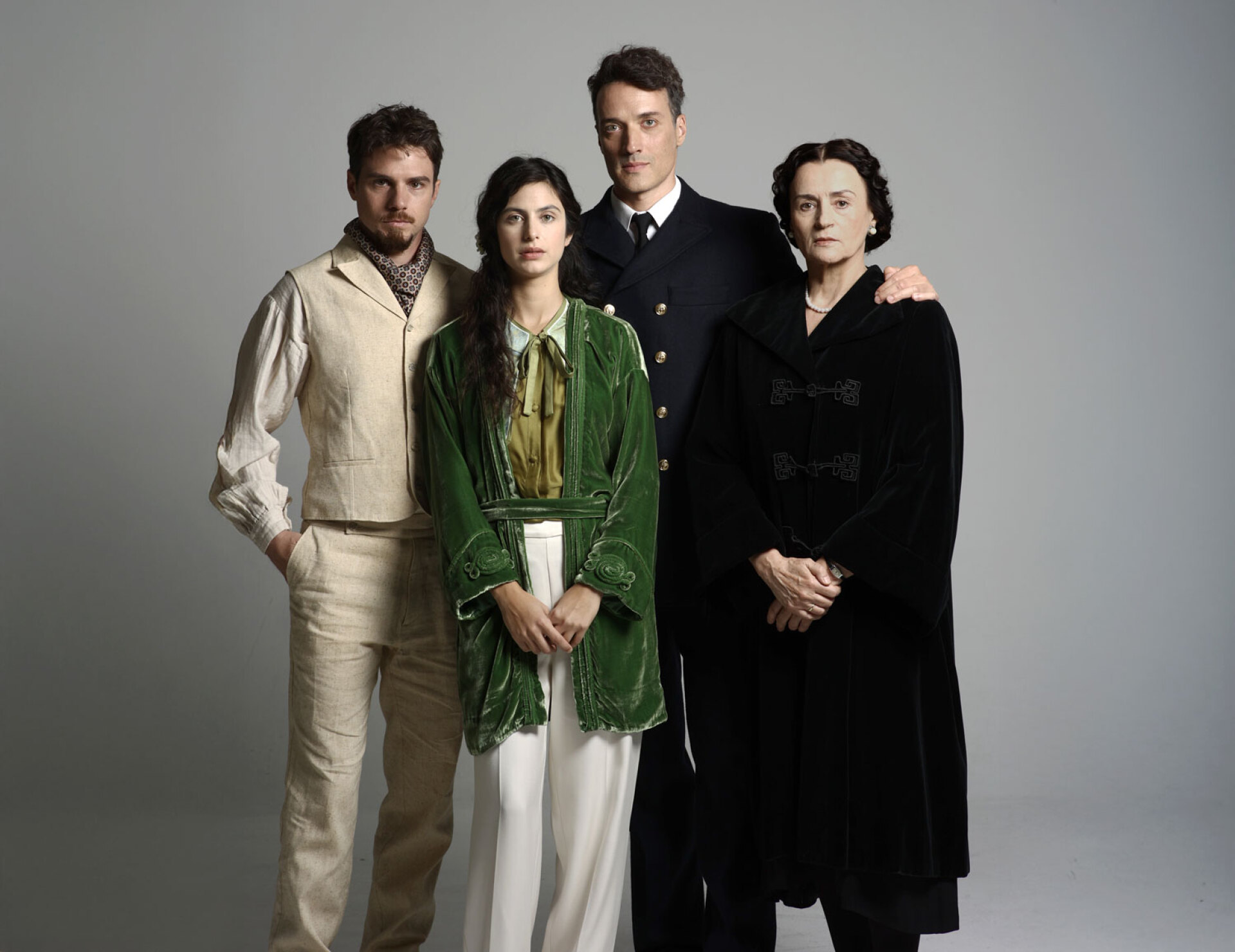 Δημήτρης Κίτσος, Φωτεινή Πελούσο, Ανδρέας Κωνσταντίνου, Καρυοφυλλιά Καραμπέτη | Μεγάλη Χίμαιρα