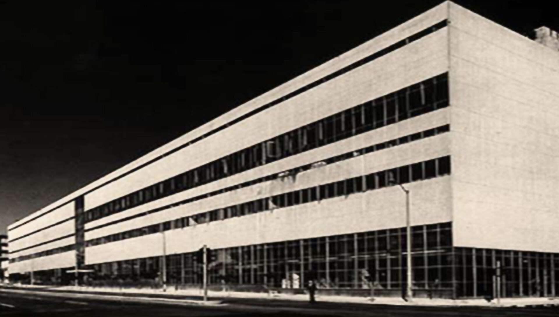 Η μορφή που έδωσε το Τ. Ζενέτος στο εργοστάσιο ΦΙΞ το 1957-1963