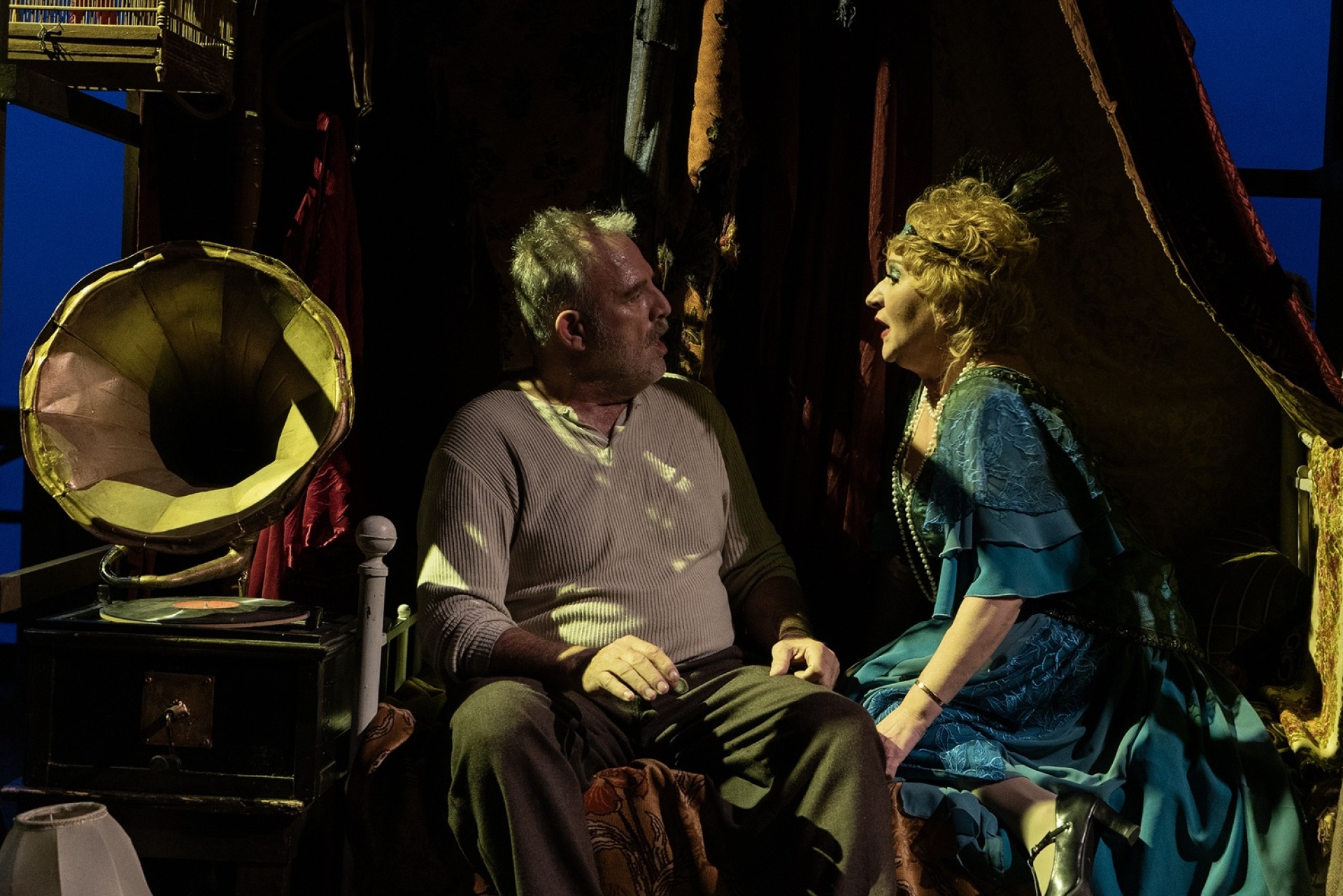 Πασχάλης Τσαρούχας,  Μπέττυ Νικολέση