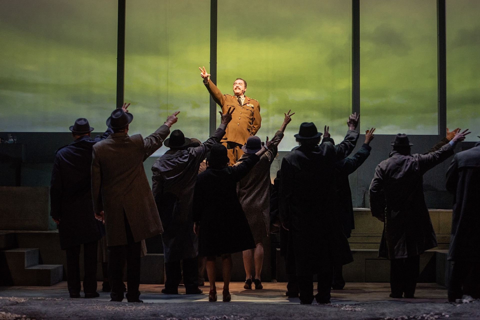 Ήλιος με Ξιφολόγχες από το ΚΘΒΕ