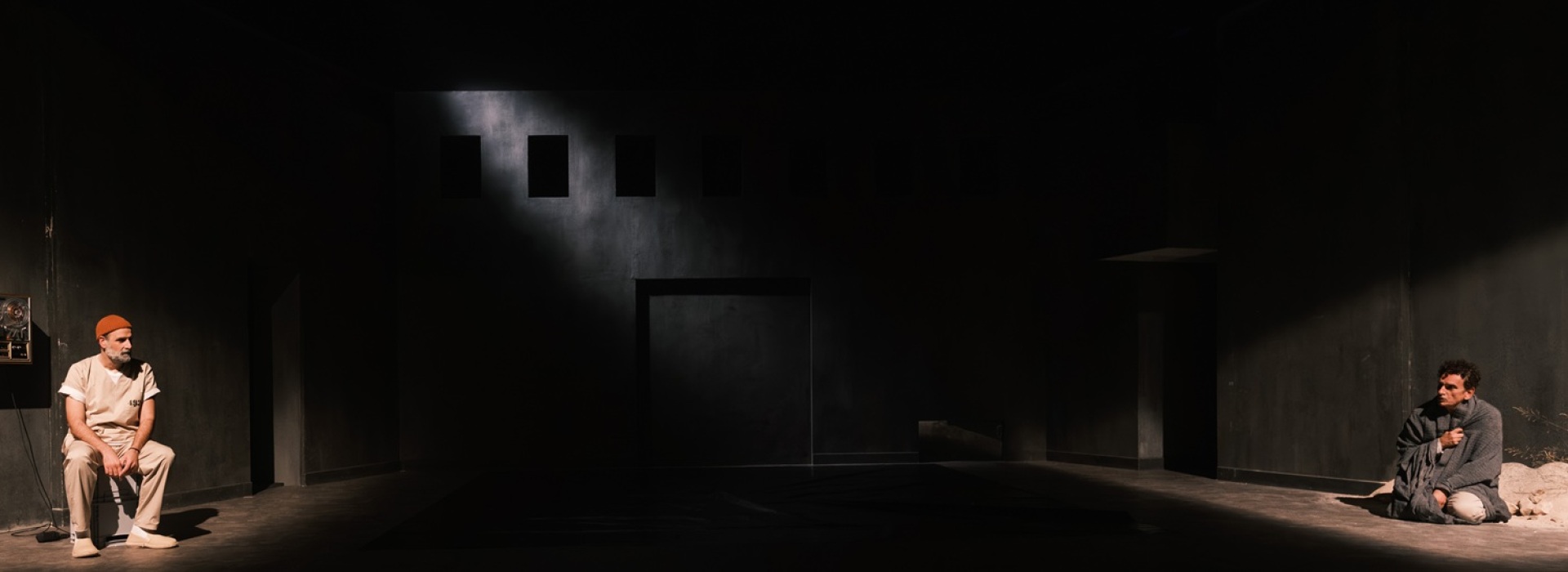 «Η τελευταία έξοδος- Ρίτα Χέιγουορθ», Άνεσις