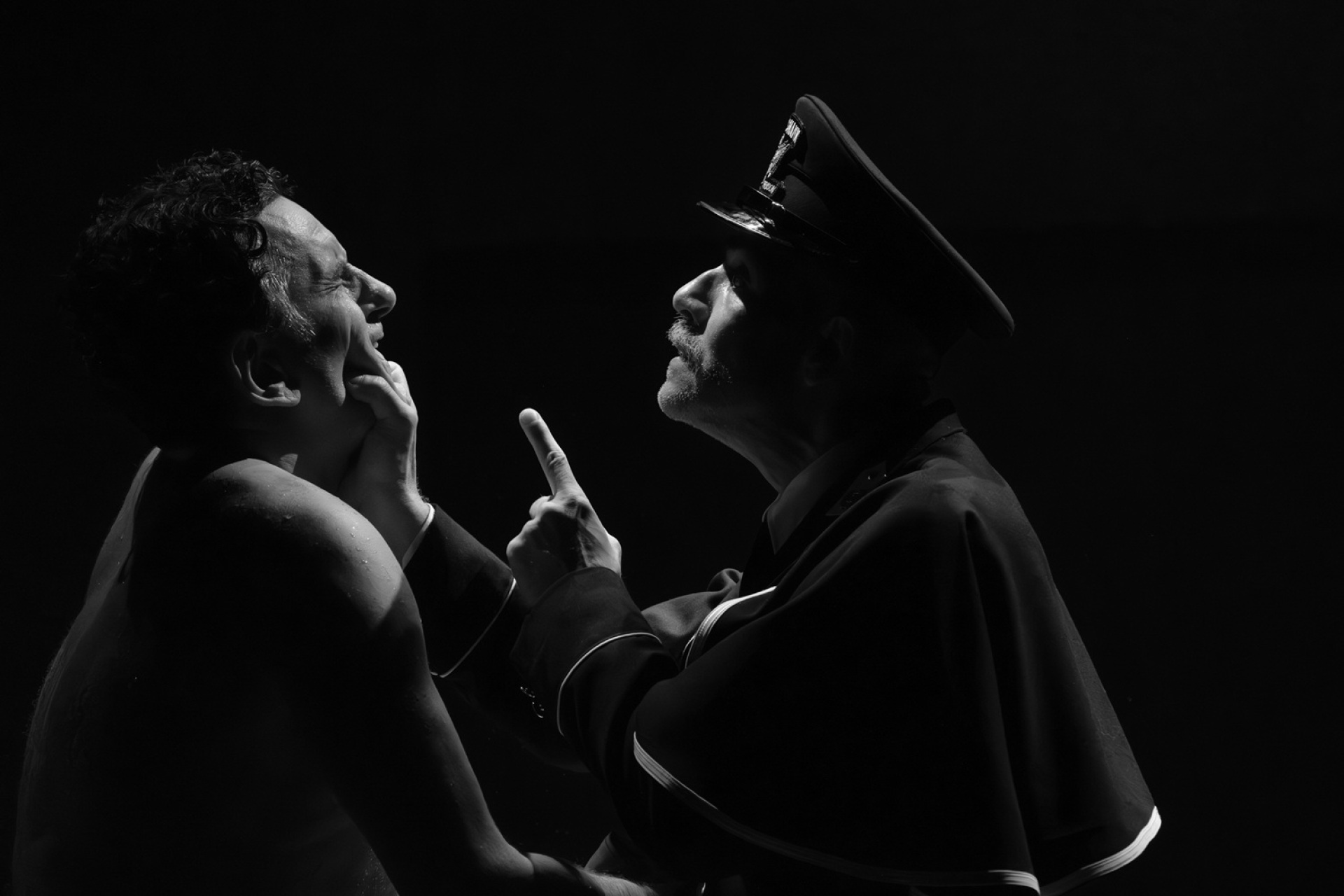 «Η τελευταία έξοδος- Ρίτα Χέιγουορθ», Άνεσις