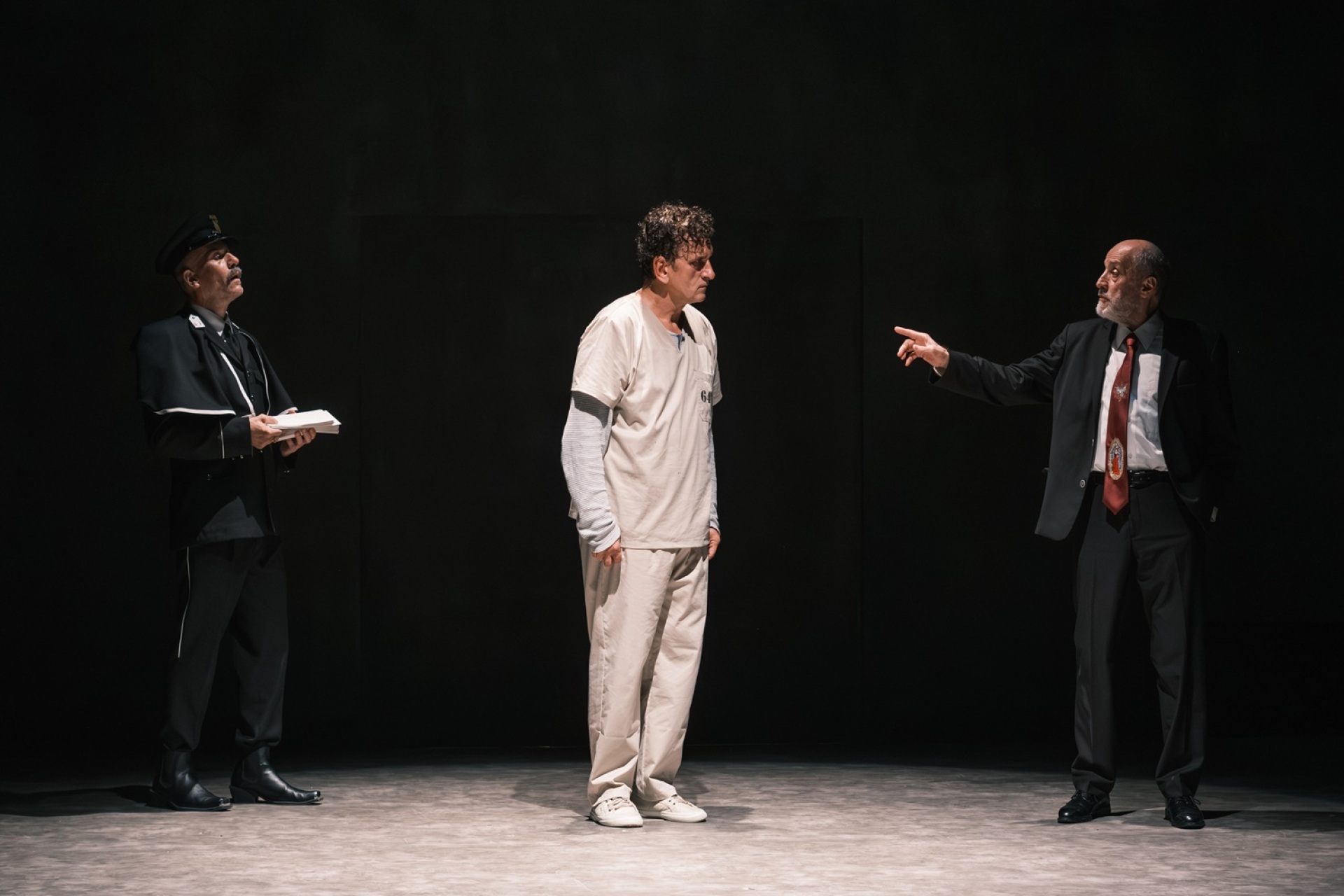 «Η τελευταία έξοδος- Ρίτα Χέιγουορθ», Άνεσις