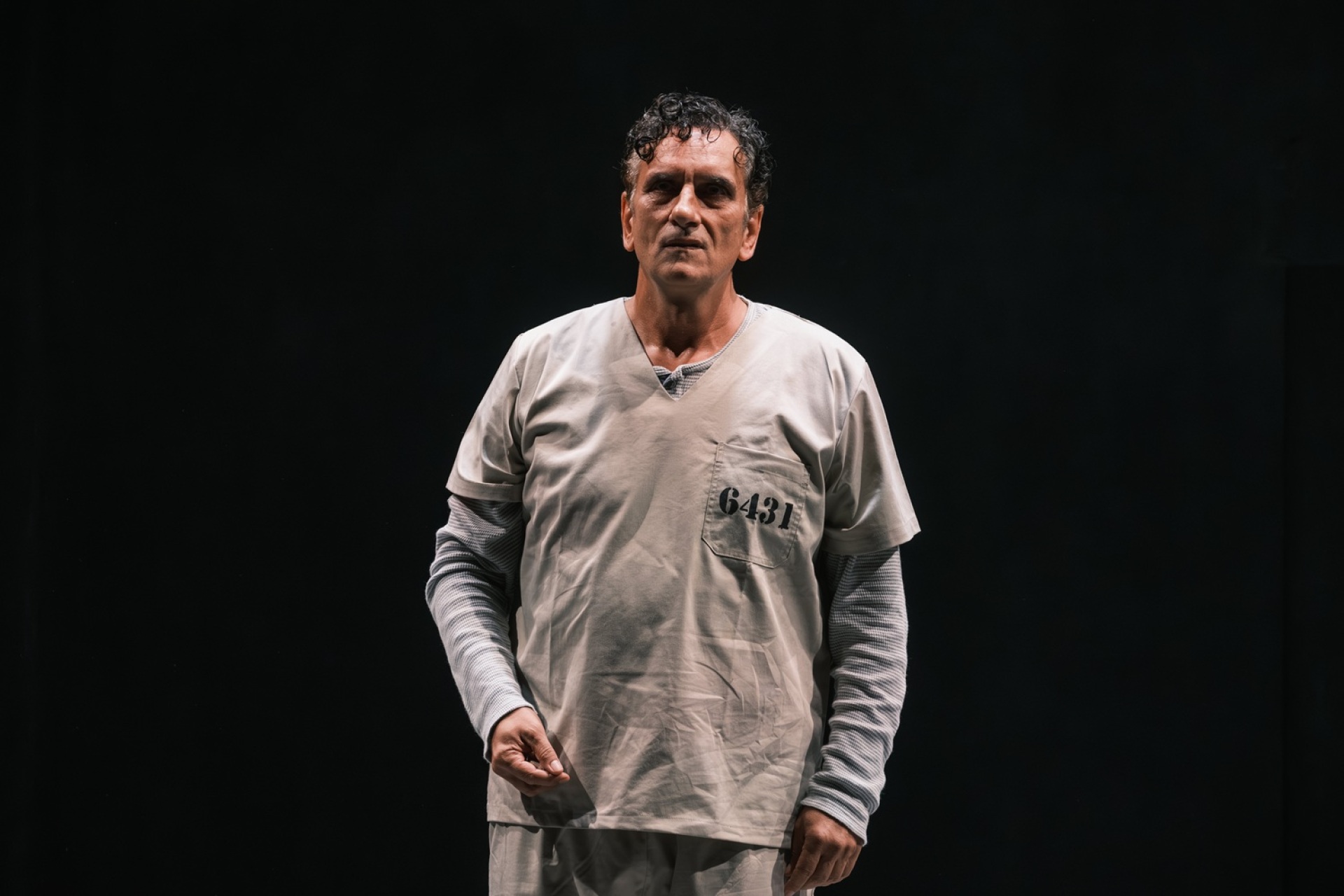 «Η τελευταία έξοδος- Ρίτα Χέιγουορθ», Άνεσις