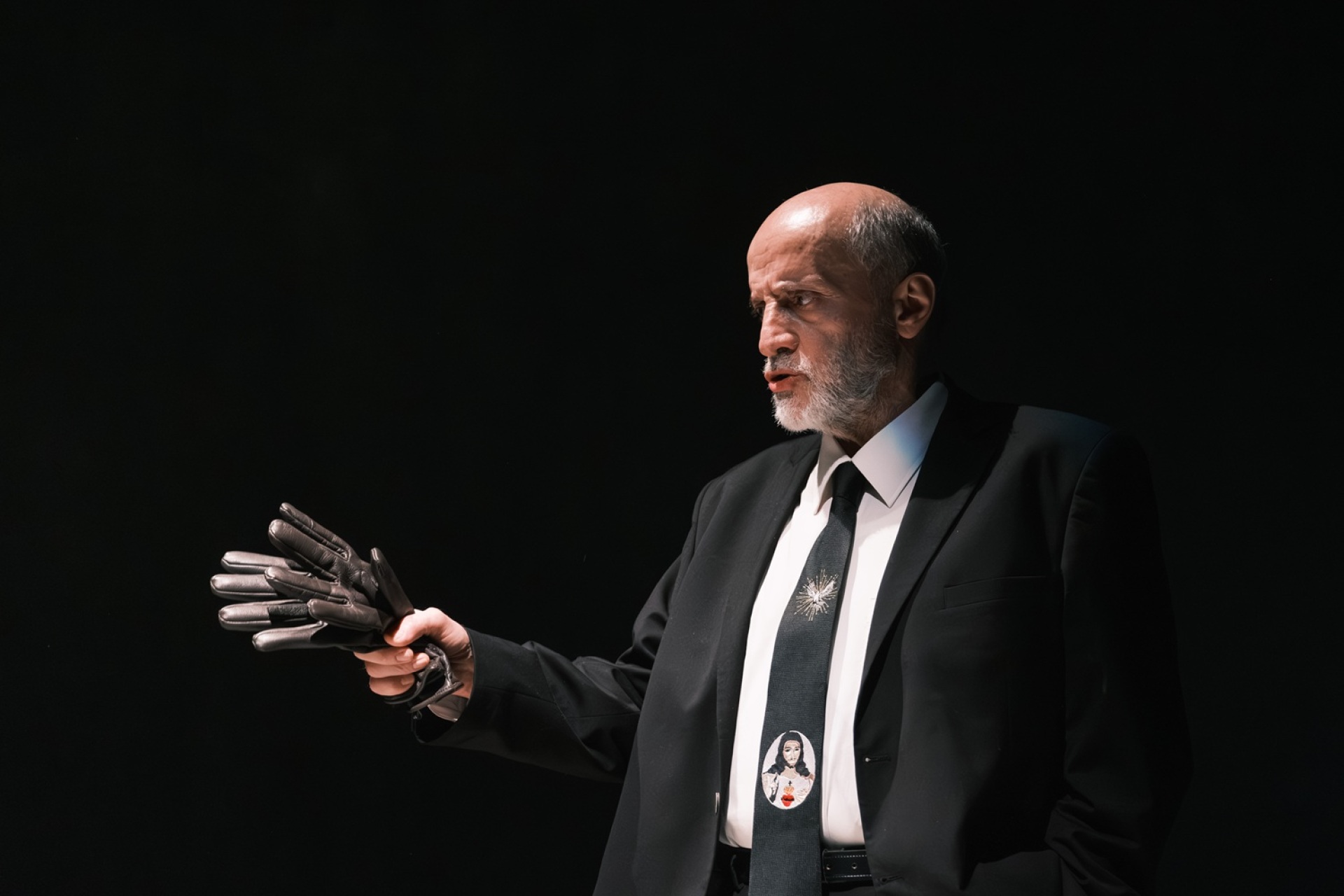 «Η τελευταία έξοδος- Ρίτα Χέιγουορθ», Άνεσις