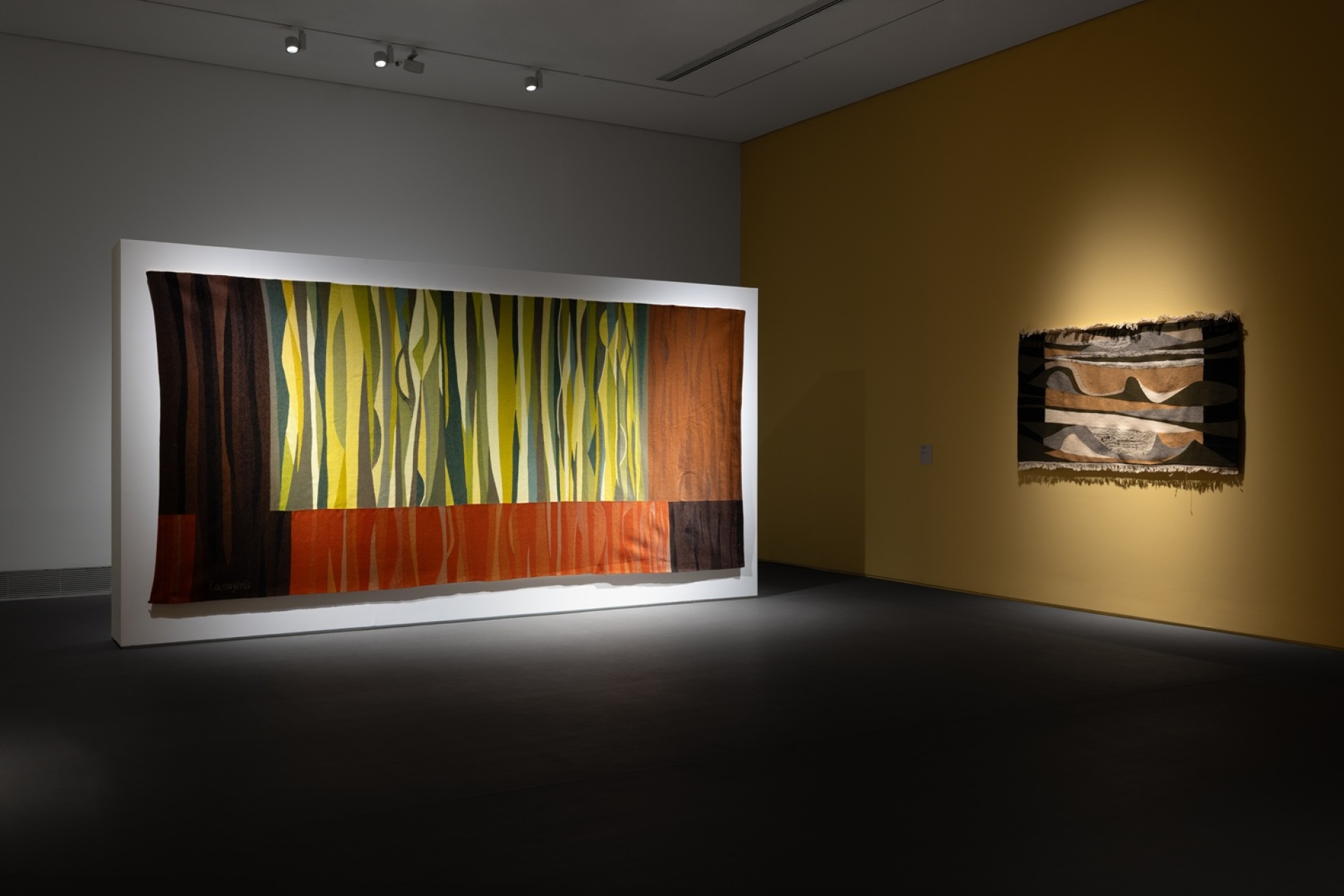 Νίκη Καραγκίνη, «Χωρίς Τίτλο», Ταπισερί από Κατσικόμαλλο