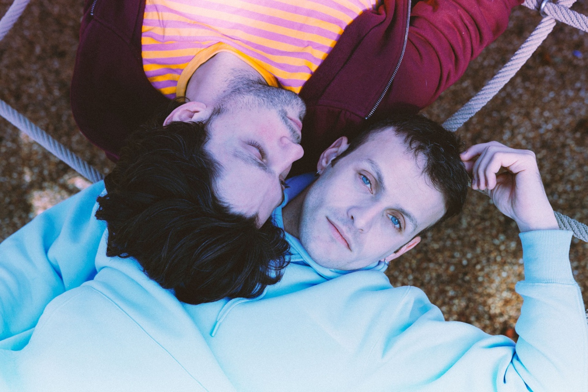 «Bacon», Άνεσις