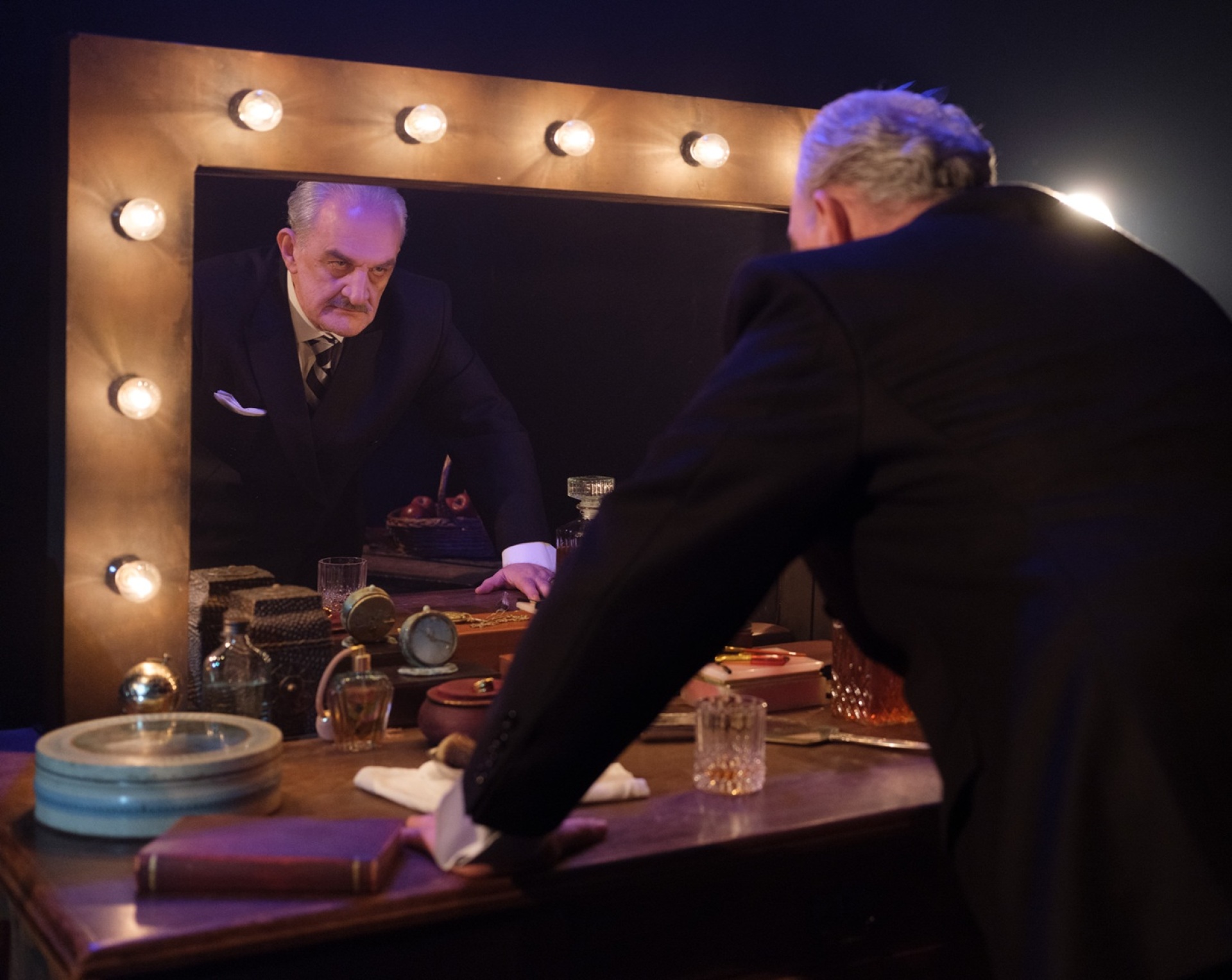 «Barrymore», θέατρο Άνεσις