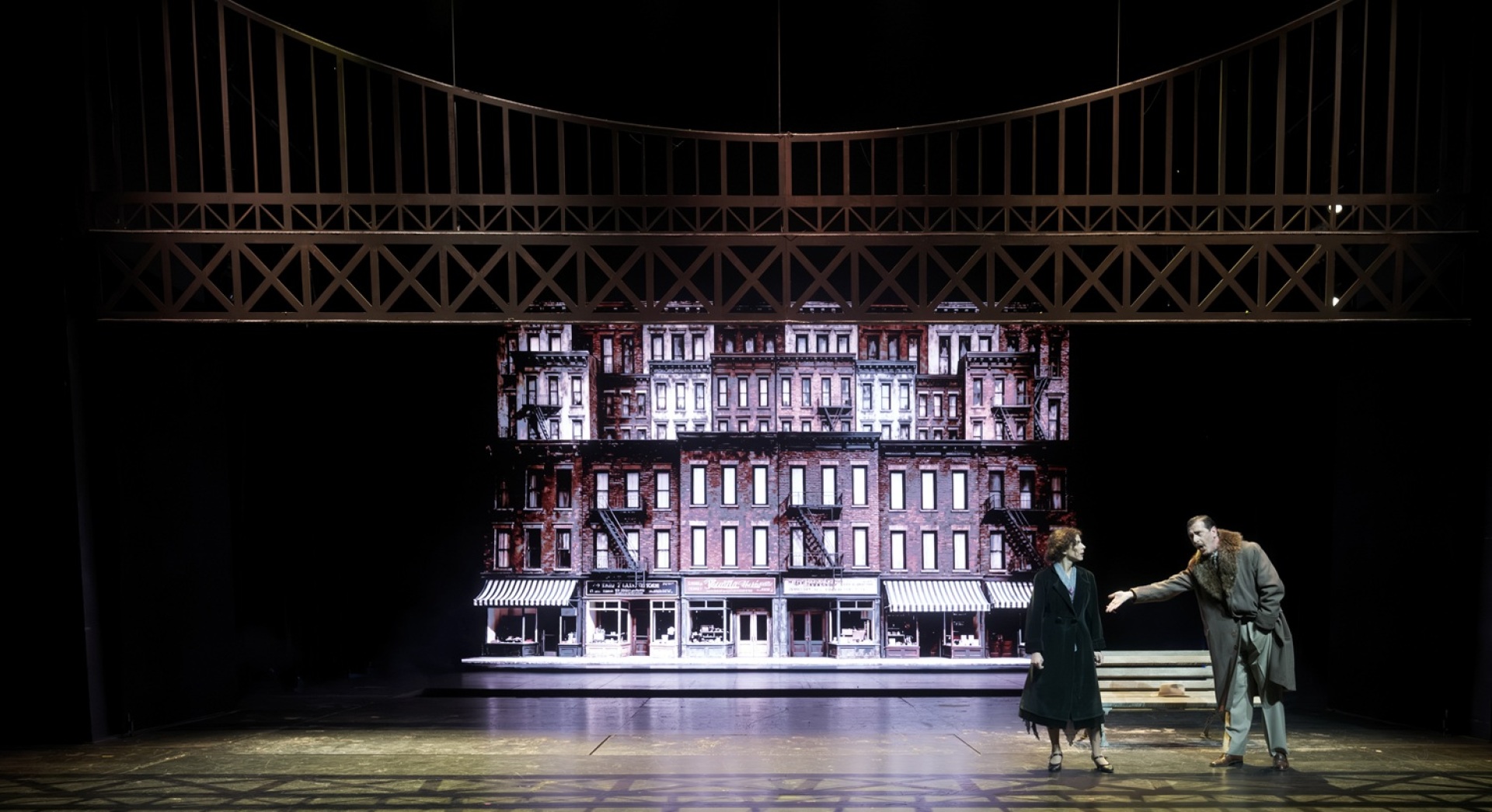 Έβελυν Ασουάντ, Μιχάλης Αλικάκος