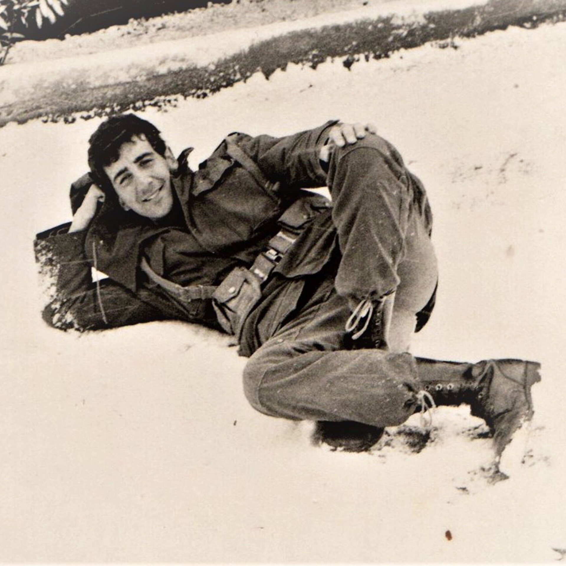 Ο Άγγελος Παπαδημητρίου στον στρατό στην Κόρινθο, 1975