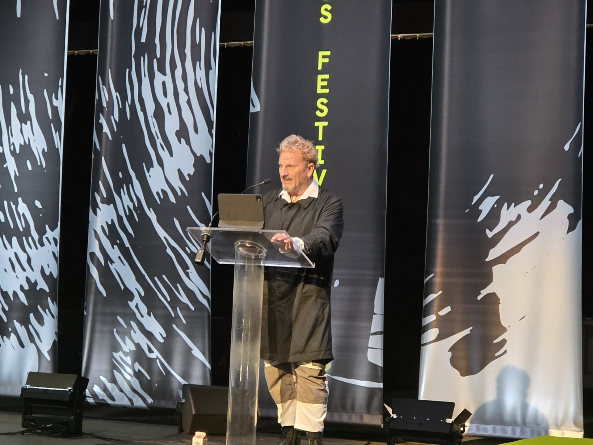 Ο Μιχαήλ Μαρμαρινός ανακοινώνει το πρόγραμμα του Φεστιβάλ Αθηνών Επιδαύρου 2026