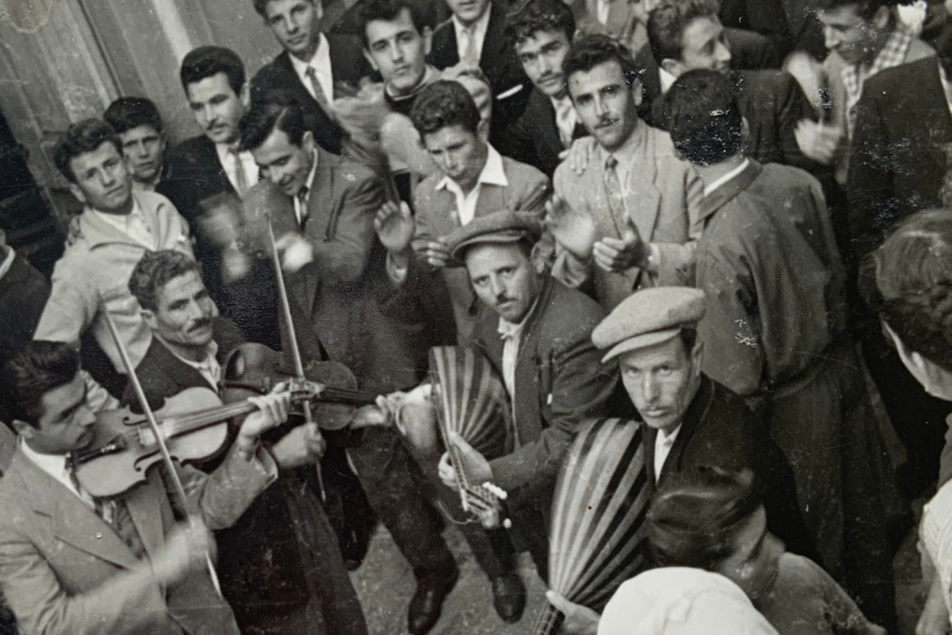 «Όσο κρατάει ο Μπάλος - Θερμιώτικα Γλέντια» στην Κύθνο