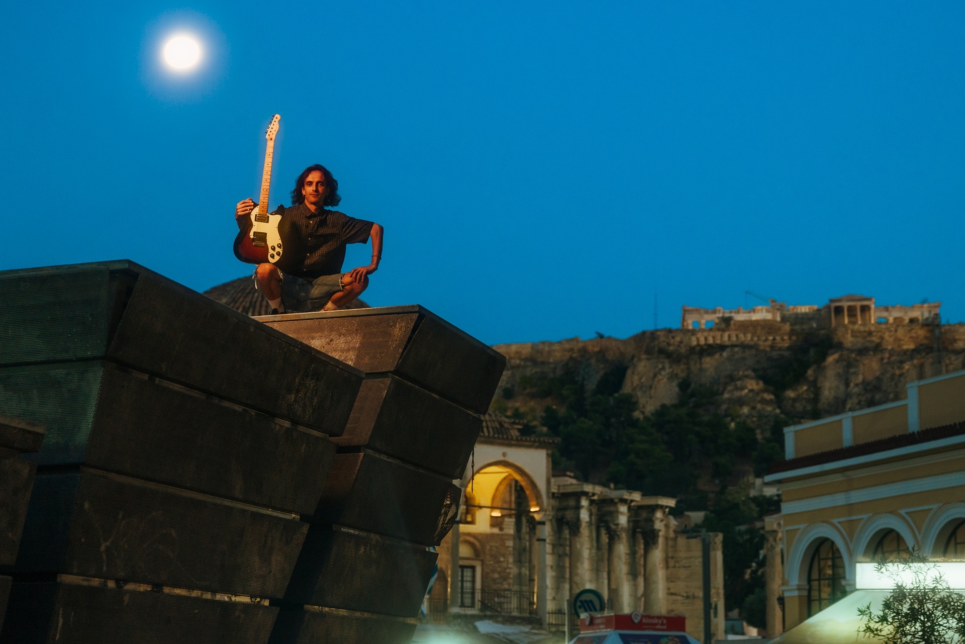 French Fry - Συνέντευξη: Ο Θάνος Γάλλος μιλάει στην ATHENS VOICE για το πρώτο του άλμπουμ «Quit Your Job!», που κυκλοφορεί από τη Fine! Records, τις επιρροές, τη ζωή του και την έμπνευση που του έδωσε.