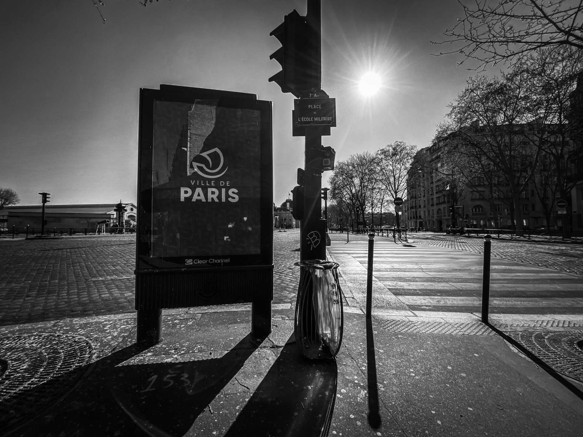 Ο Νίκος Αλιάγας στέλνει γράμμα και φωτογραφίες από το Παρίσι 