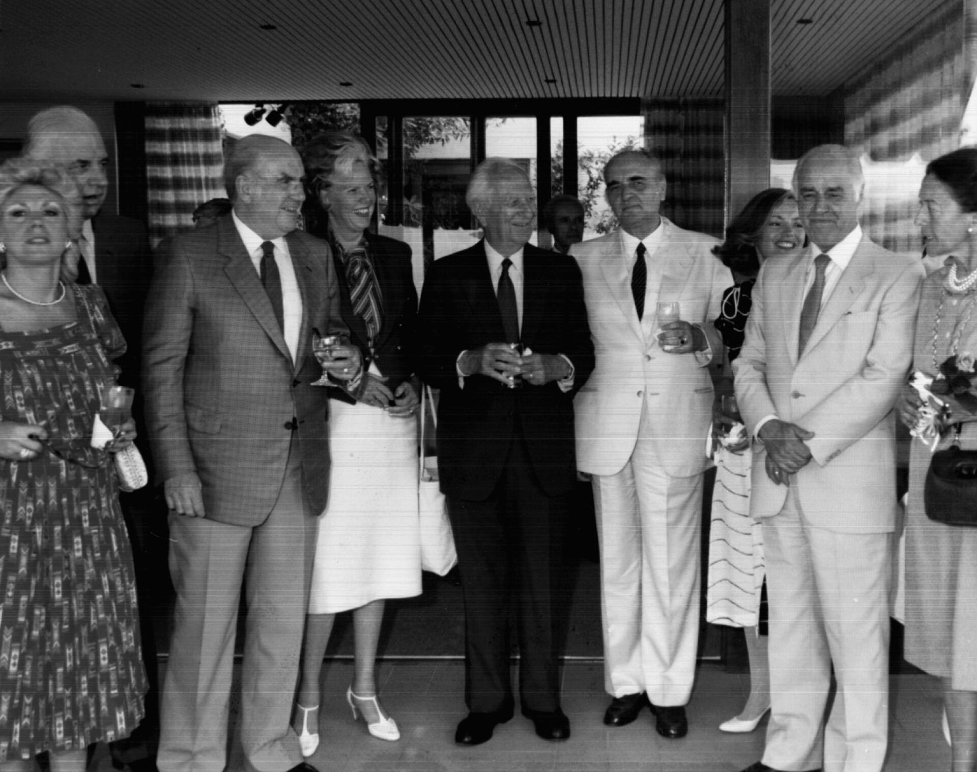 Ανδρέας και Μαργαρίτα Παπανδρέου με τα ζεύγη Σκουλαρίκη και Κουτσόγιωργα.