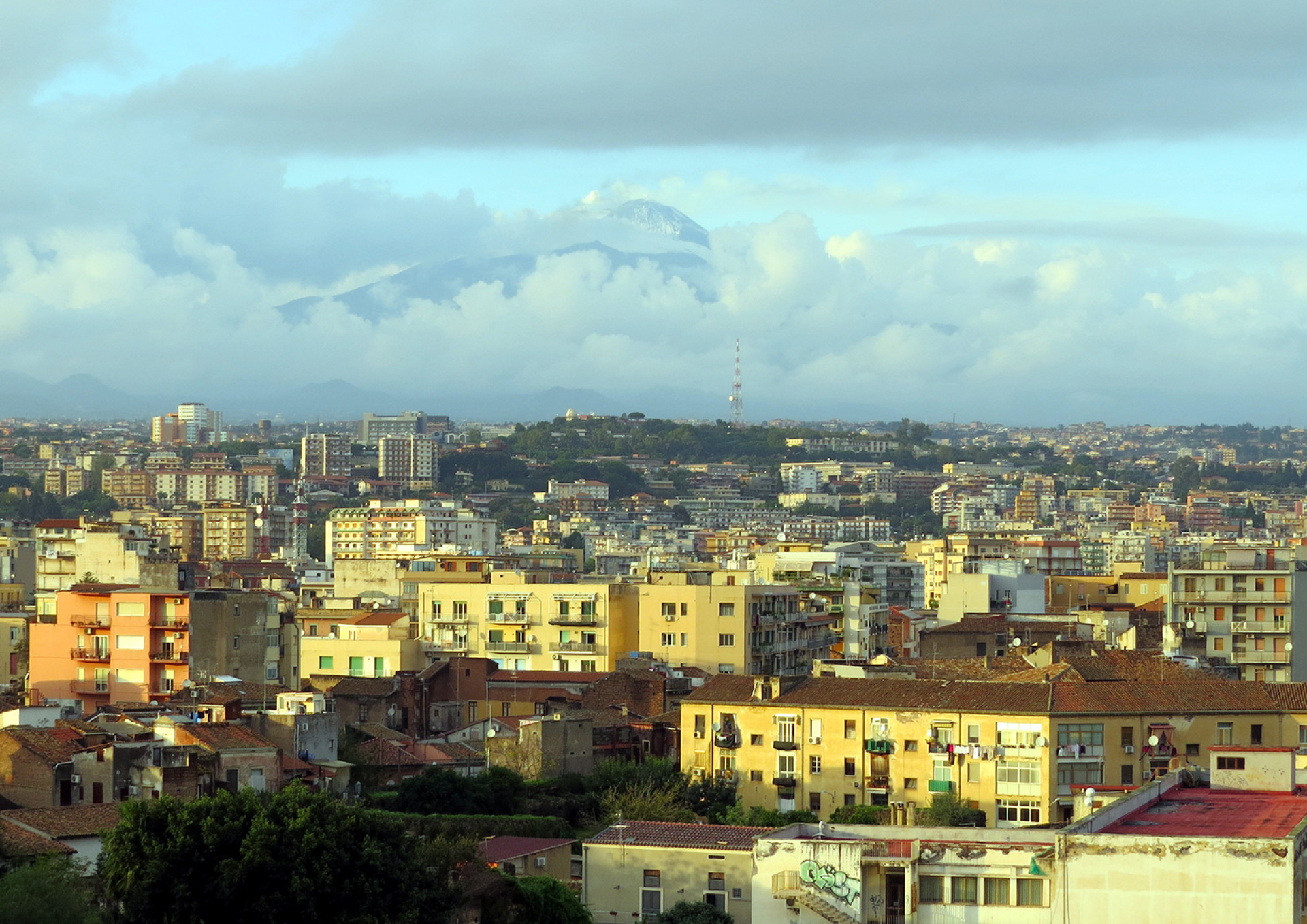 Κατάνια: Ταξίδι στη δεύτερη μεγαλύτερη πόλη στην Σικελία