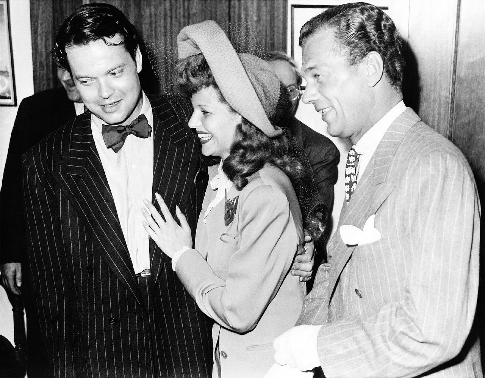 1280px-welles-hayworth-cotten-1943.jpg
