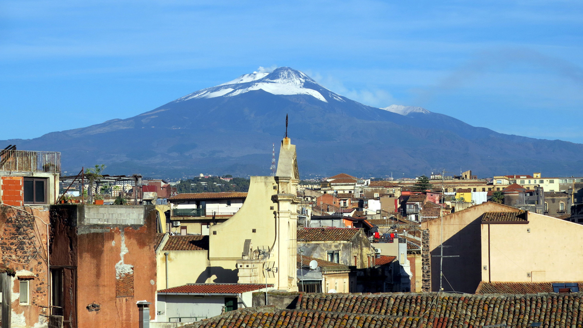 Κατάνια: Ταξίδι στη δεύτερη μεγαλύτερη πόλη στην Σικελία