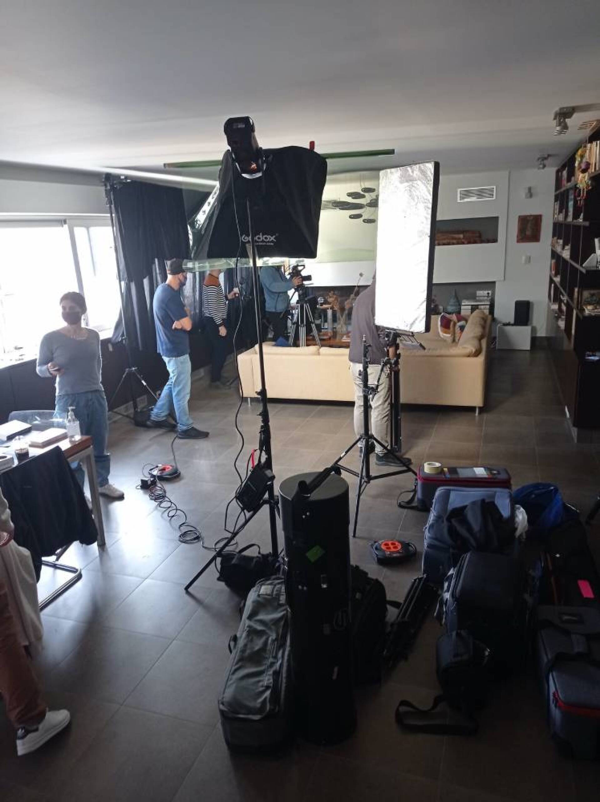 Γυρίσματα στο σπίτι του Στάθη Καλύβα