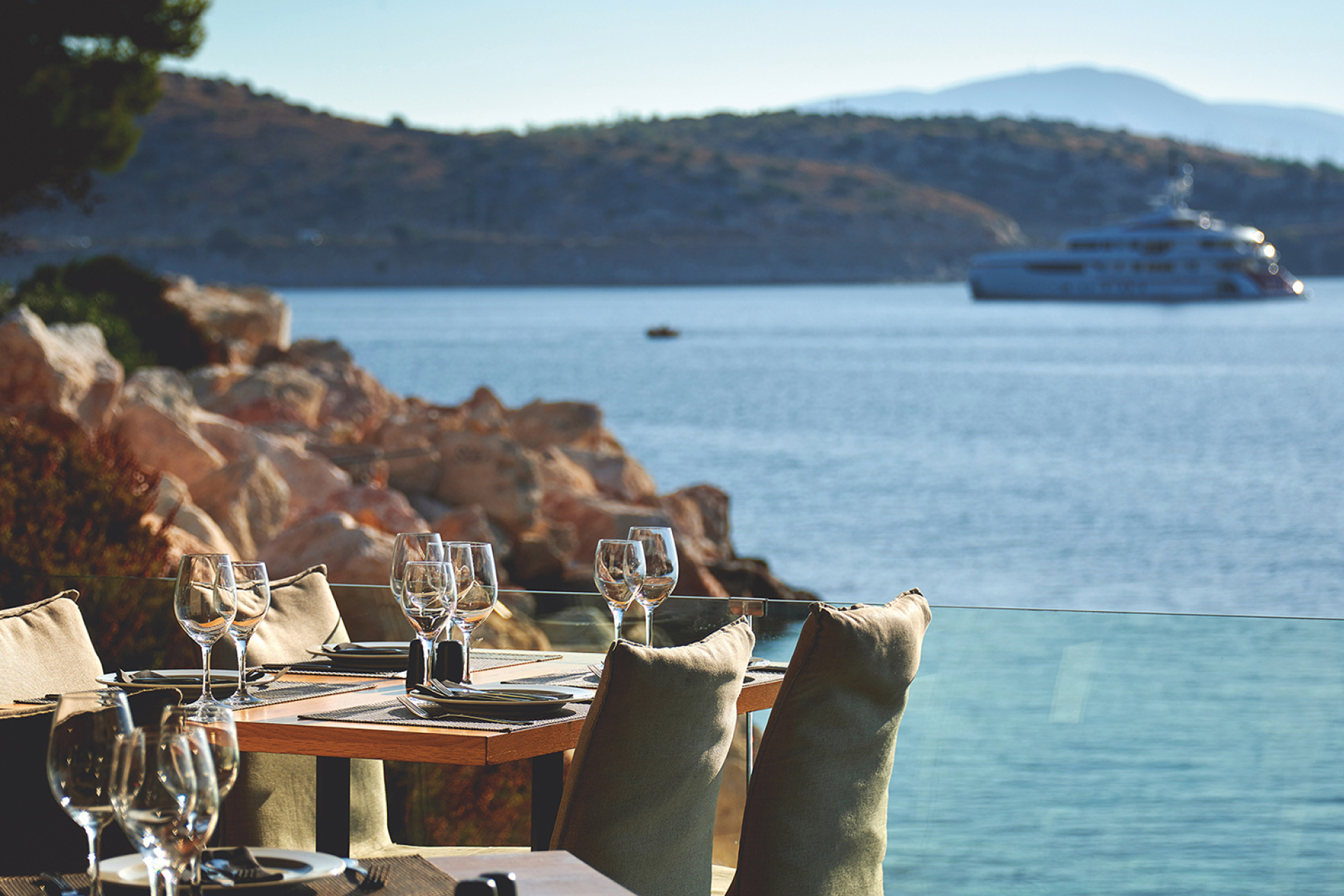 Αθηναϊκή Ριβιέρα - Island