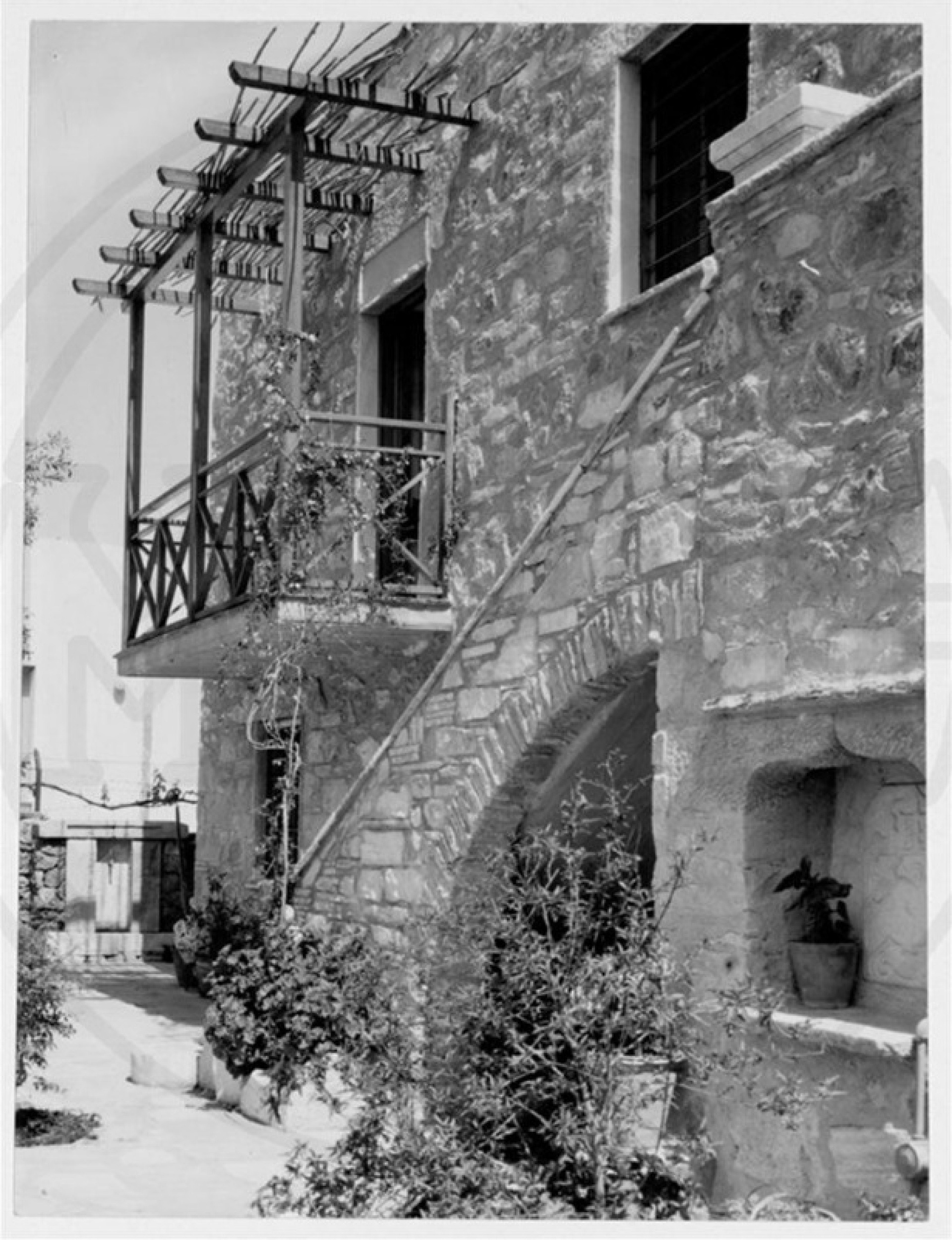 Οικία Γκαρή στο Ψυχικό, Φωτογραφία πίσω όψης 1949 ©Μουσείο Μπενάκη