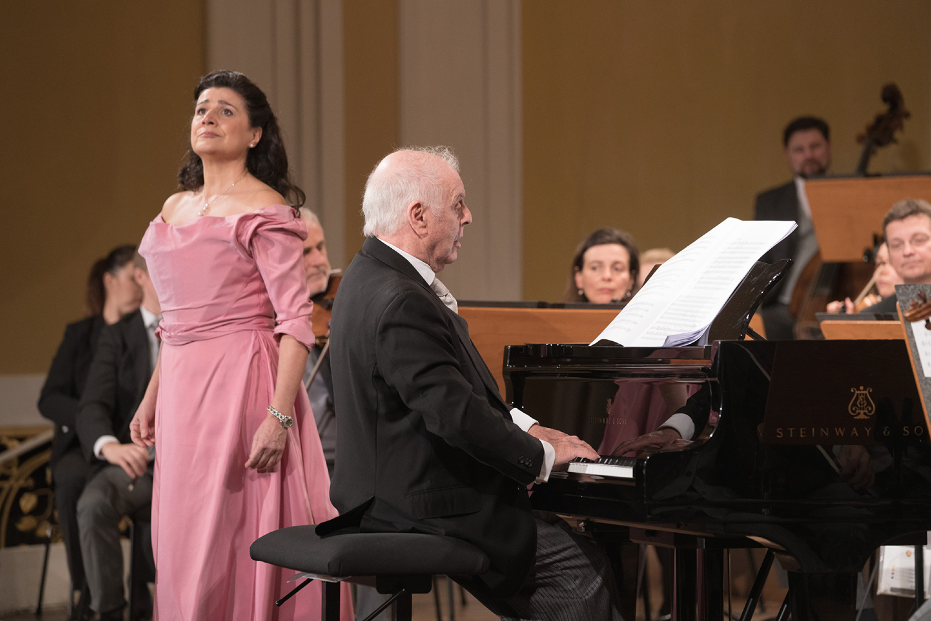 Η ιταλίδα μετζοσοπράνο Cecilia Bartoli και ο Daniel Barenboim στο πιάνο
