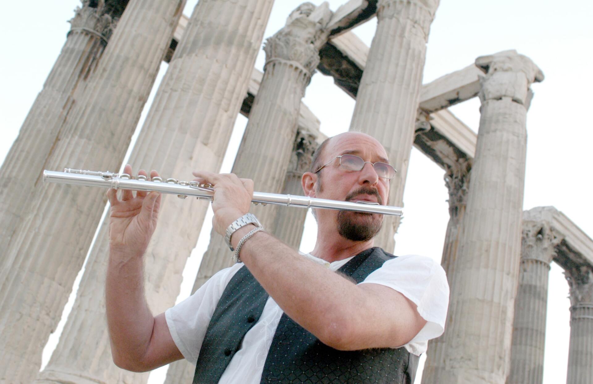 Ian Anderson - Jethro Tull - Rock Monuments - Athens Voice