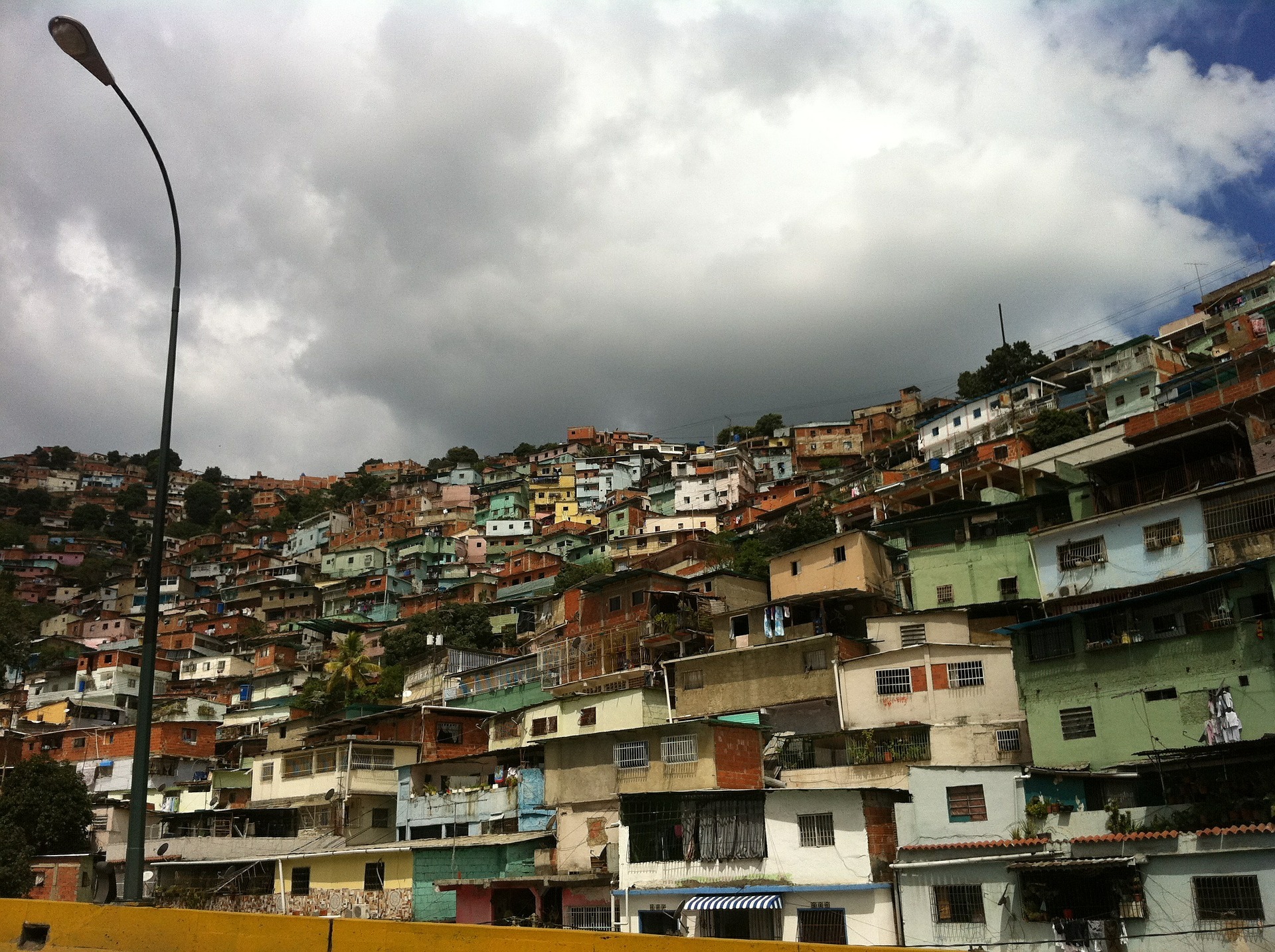 caracas-479684_1920.jpg