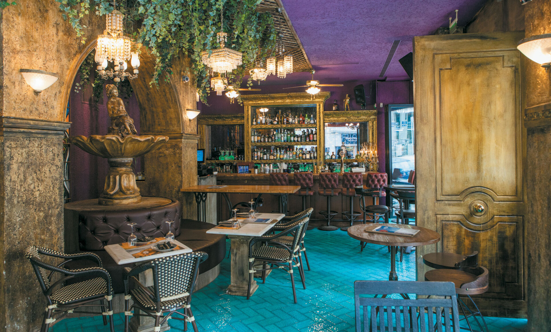 Colonial Ambos mundos