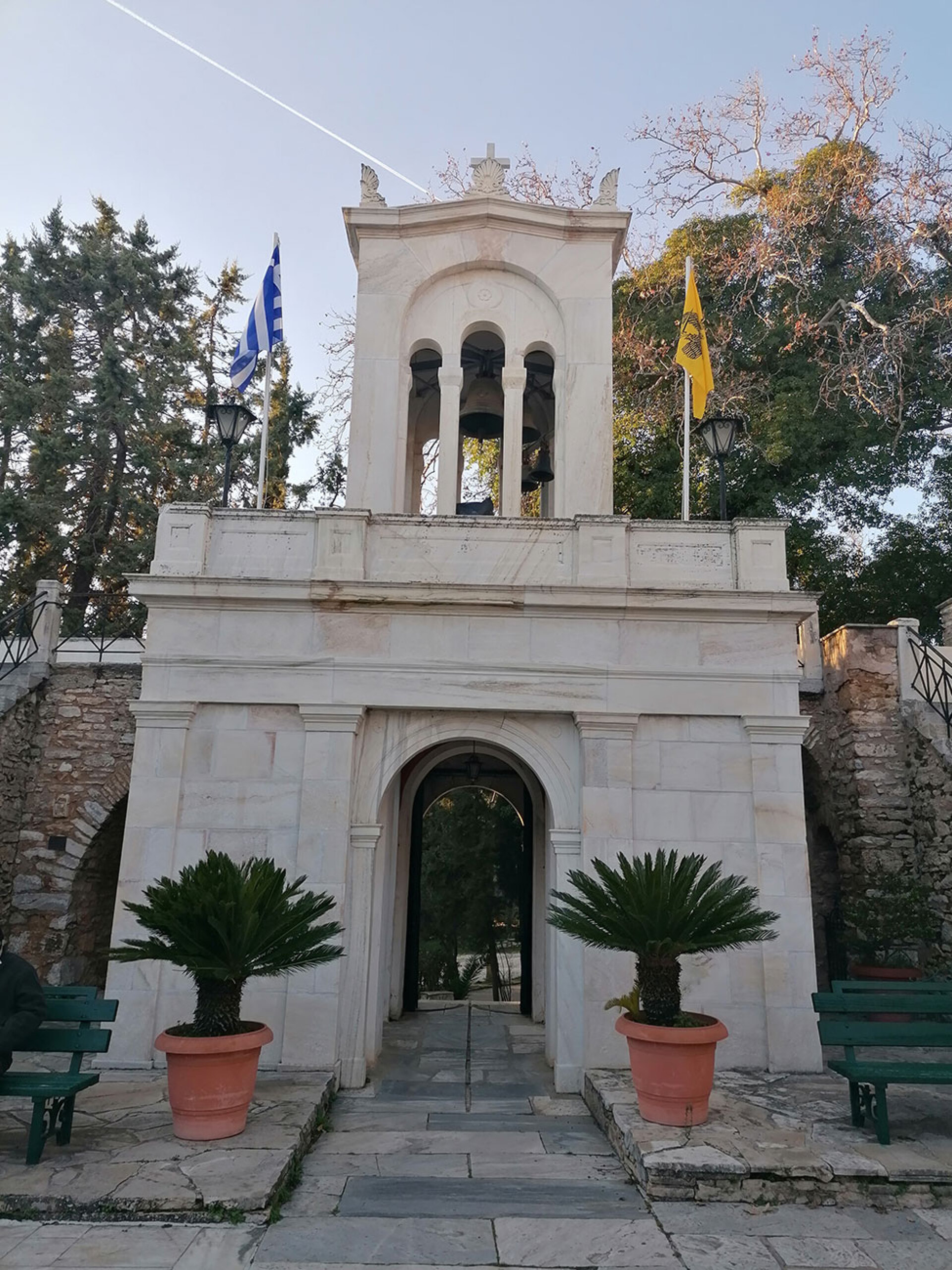 Το καμπαναριό της Μονής Πεντέλης