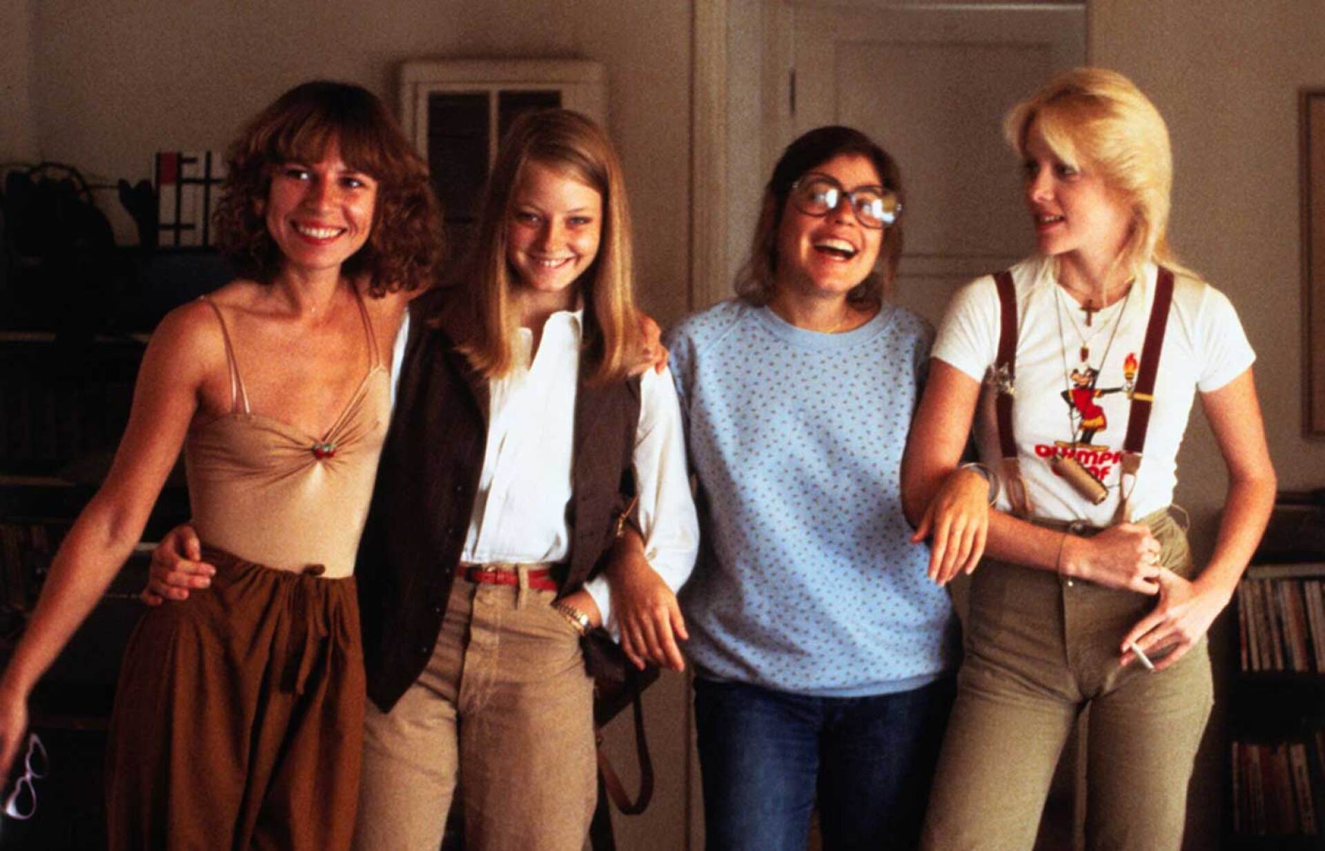 60ό Φεστιβάλ Θεσσαλονίκης / «Μεγαλώνοντας στα 80s» / Foxes Still