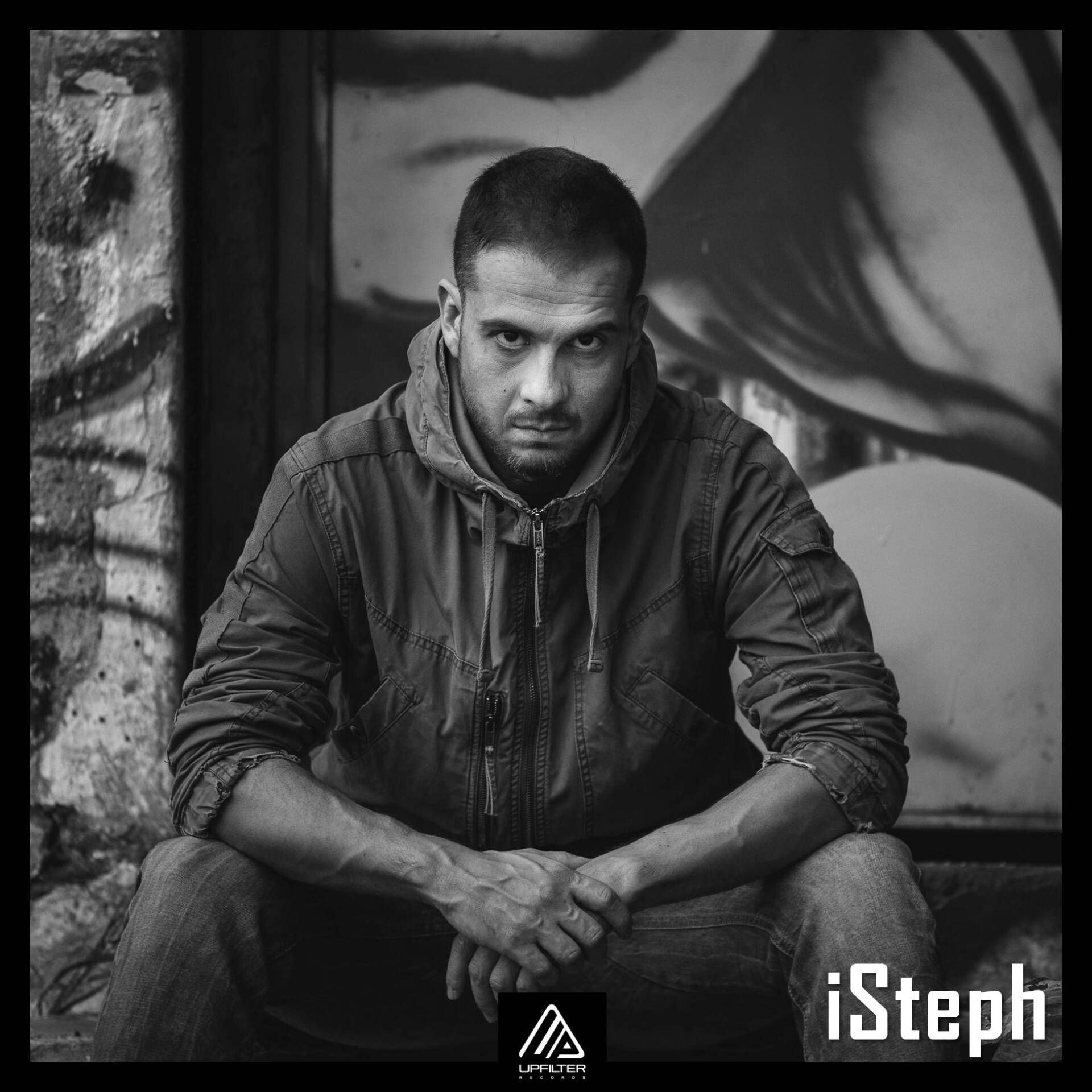 Ο μουσικός παραγωγός και DJ, iSteph