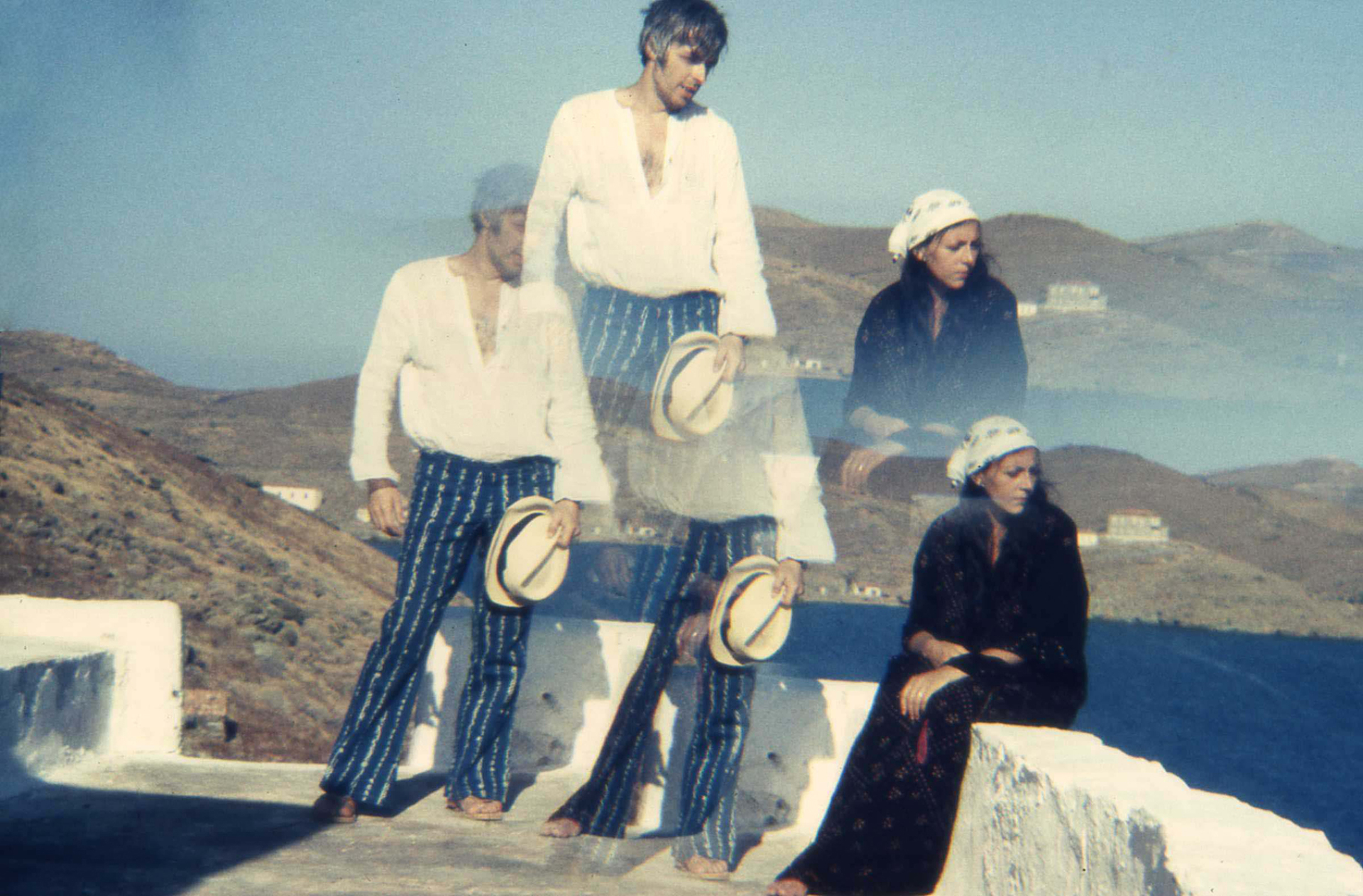 Πάνος & Kate Κουτρουμπούση στην Τζιά, 1974