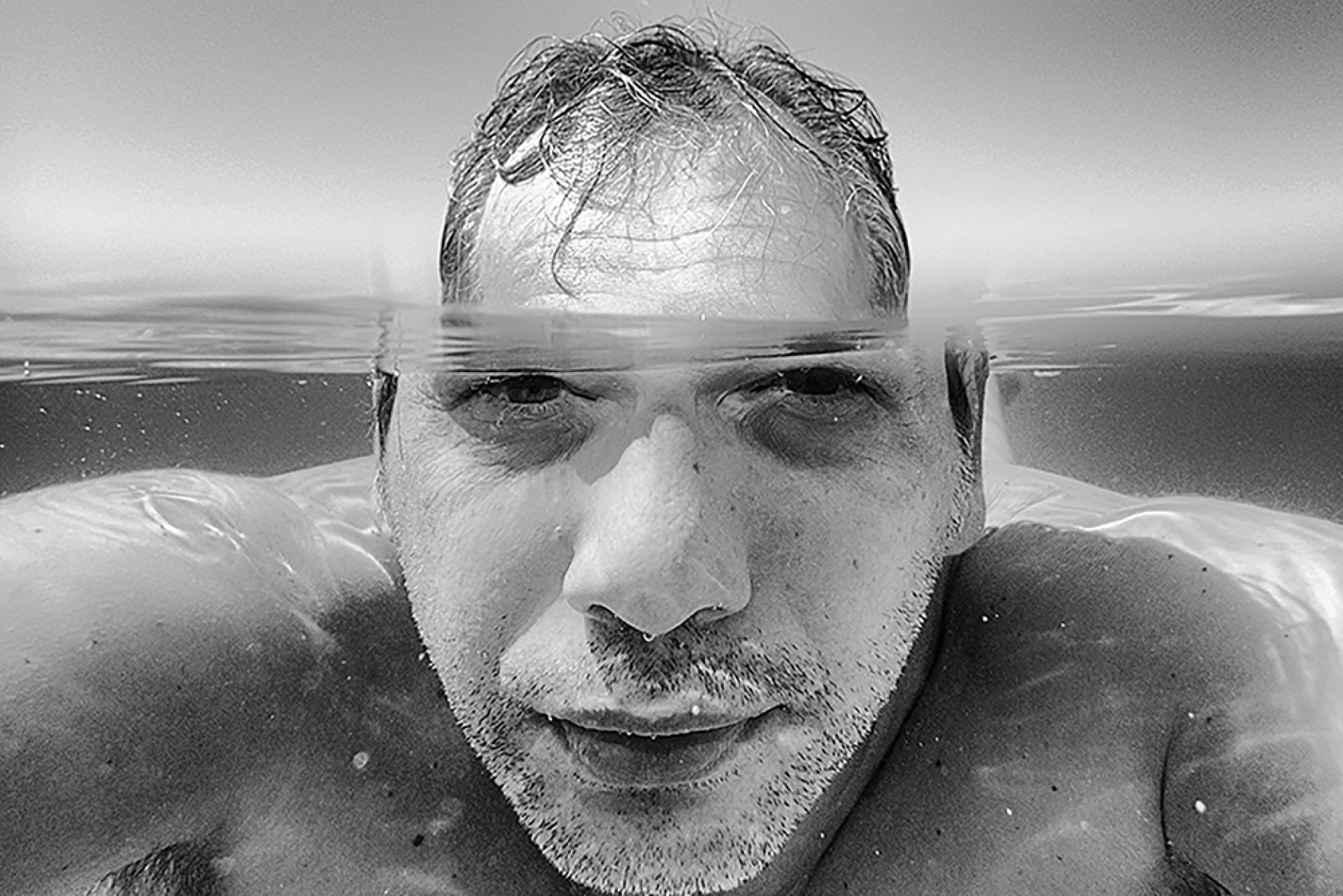 Ο φωτογράφος Κώστας Μασσέρας. 