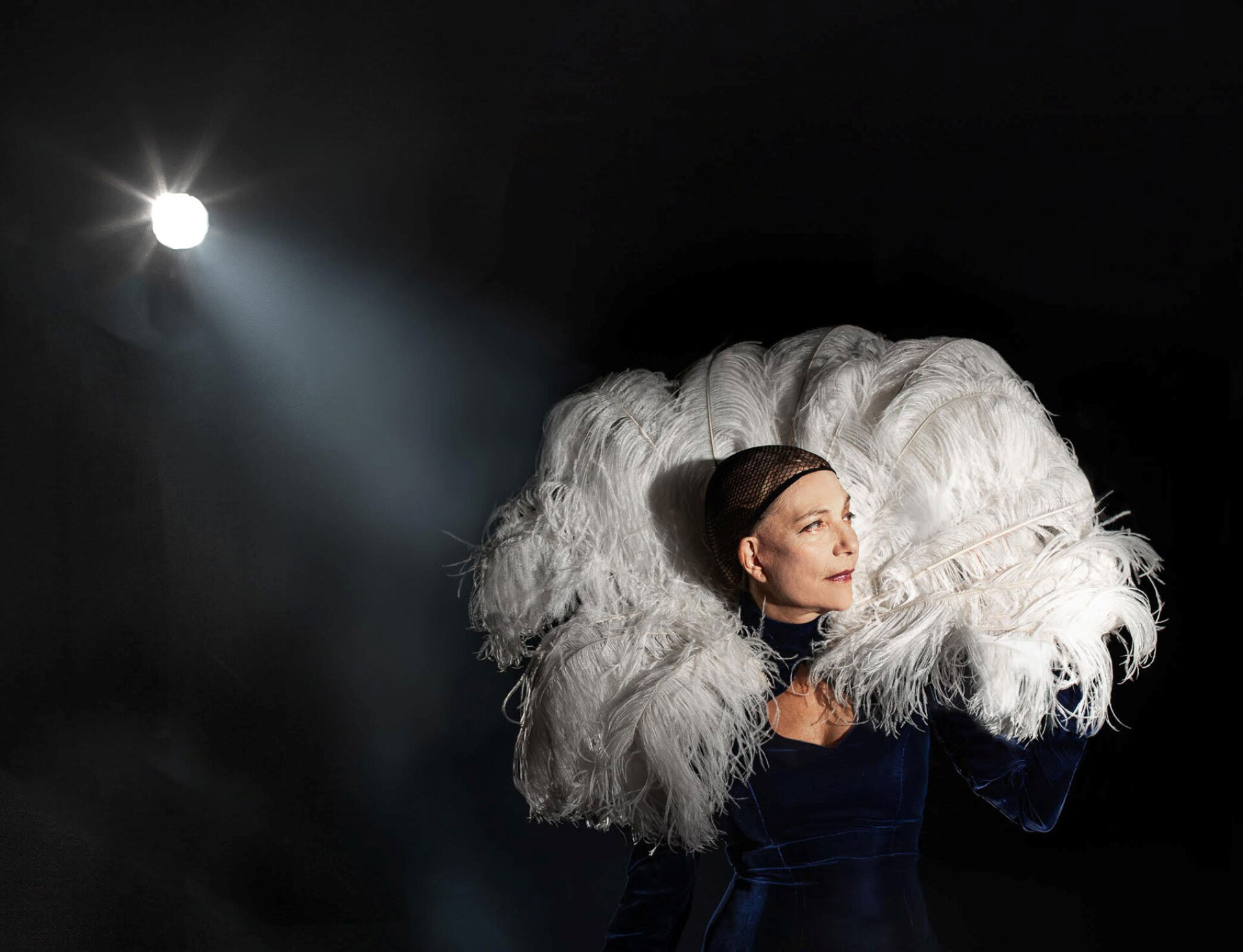 Σκηνή από την θεατρική παράσταση «6 Φορές»