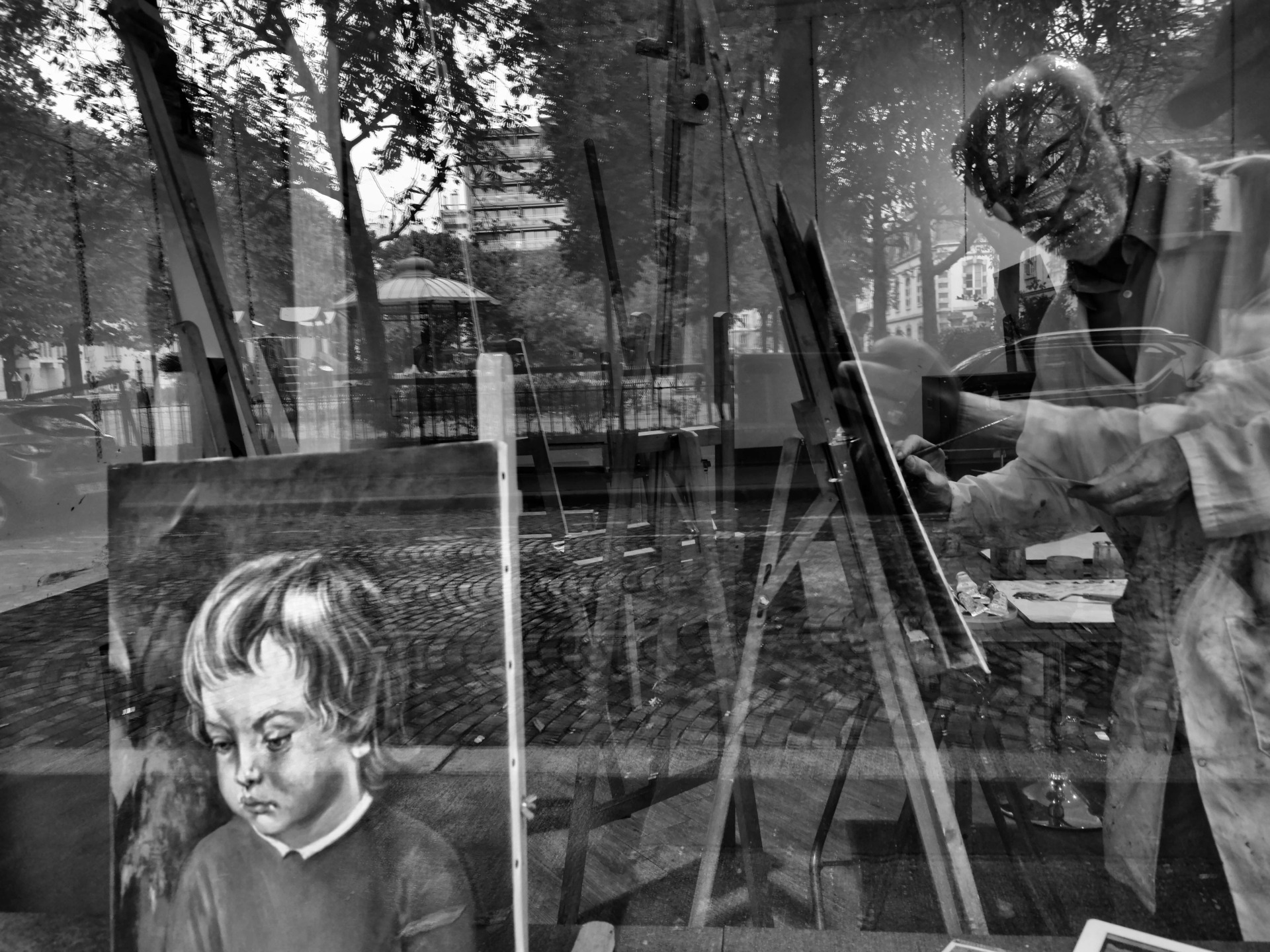 Ο Νίκος Αλιάγας στέλνει γράμμα και φωτογραφίες από το Παρίσι 