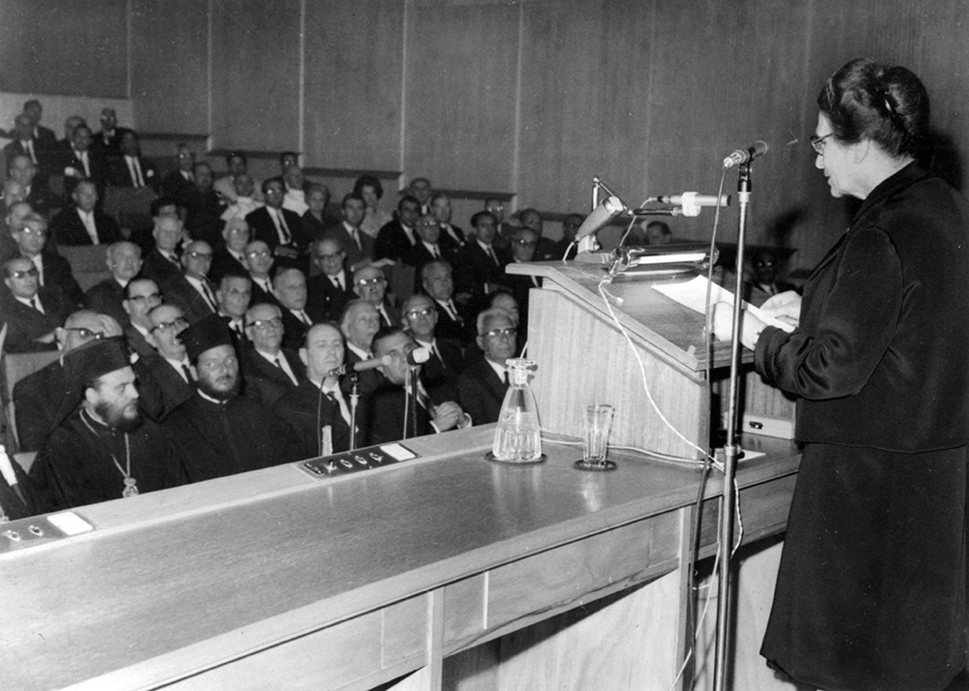 Η Μαριάνθη Σίμου κατά την τελετή εγκαινίων του Ιδρύματος Ευγενίδου