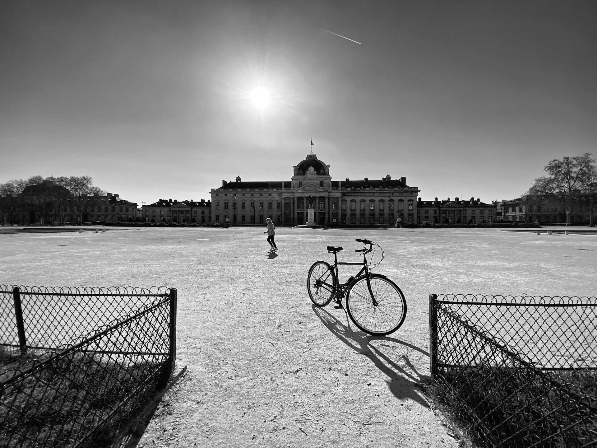 Ο Νίκος Αλιάγας στέλνει γράμμα και φωτογραφίες από το Παρίσι 