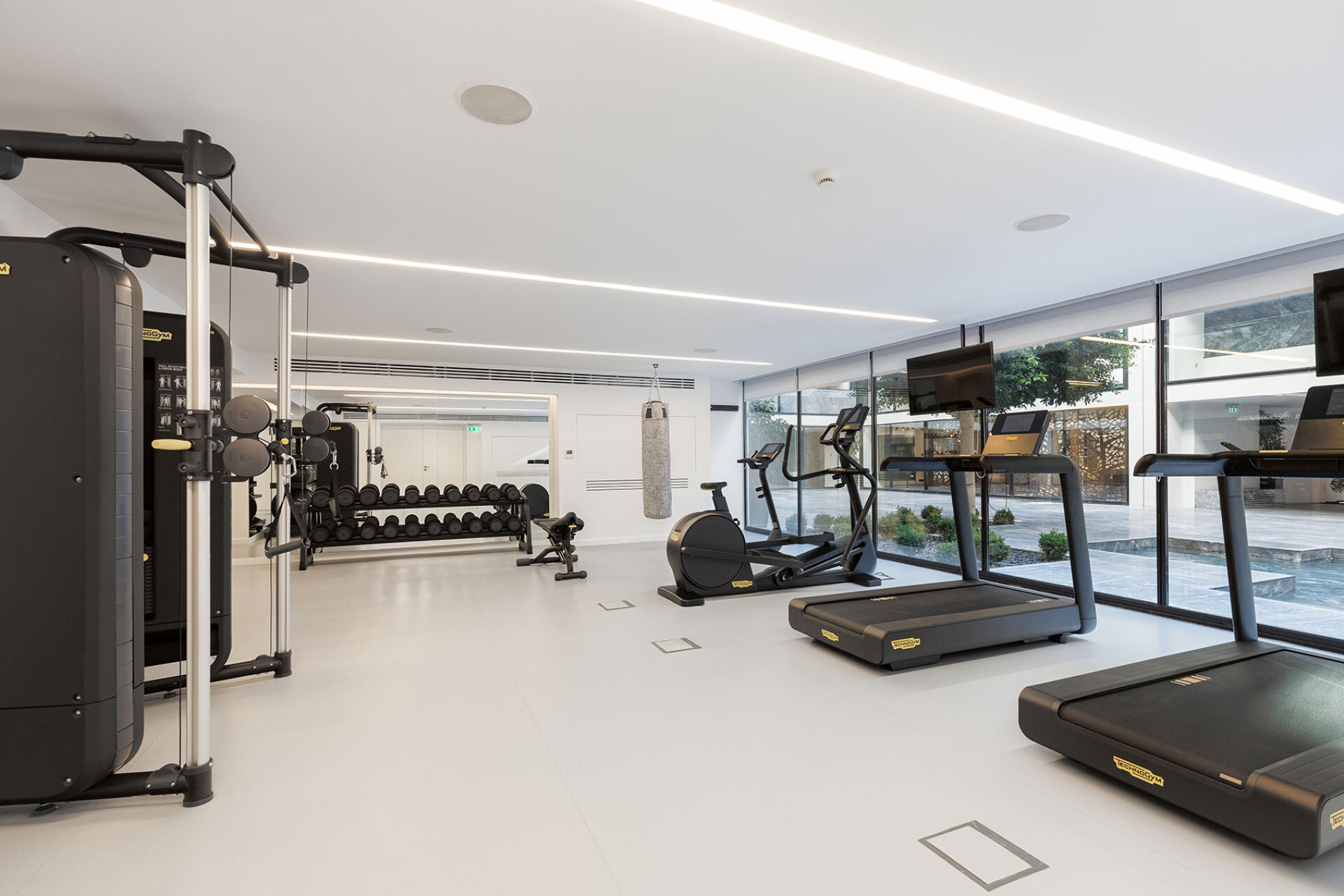 Πλήρως εξοπλισμένο γυμναστήριο στο συγκρότημα One Athens