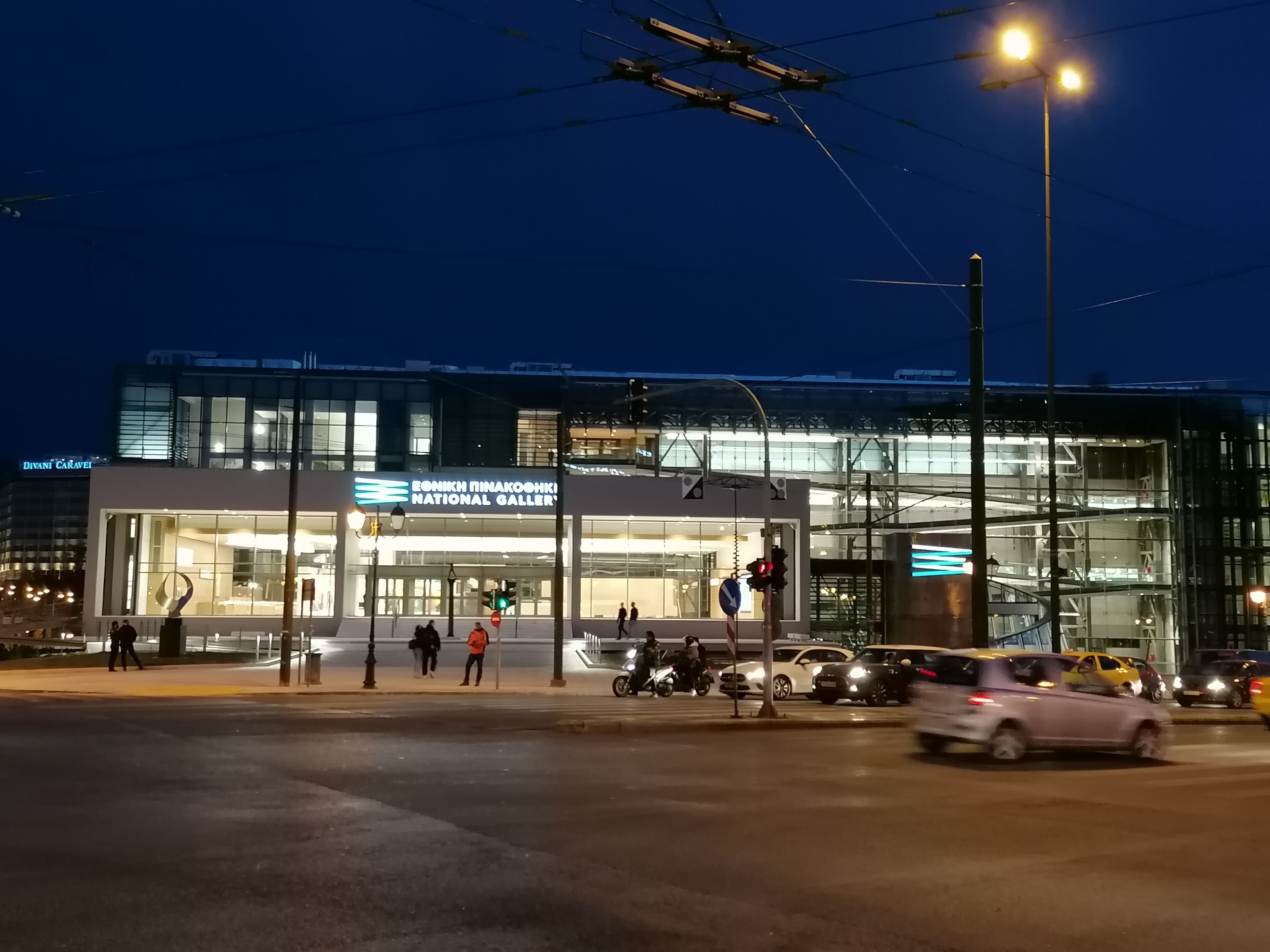 Η Εθνική Πινακοθήκη το βράδυ
