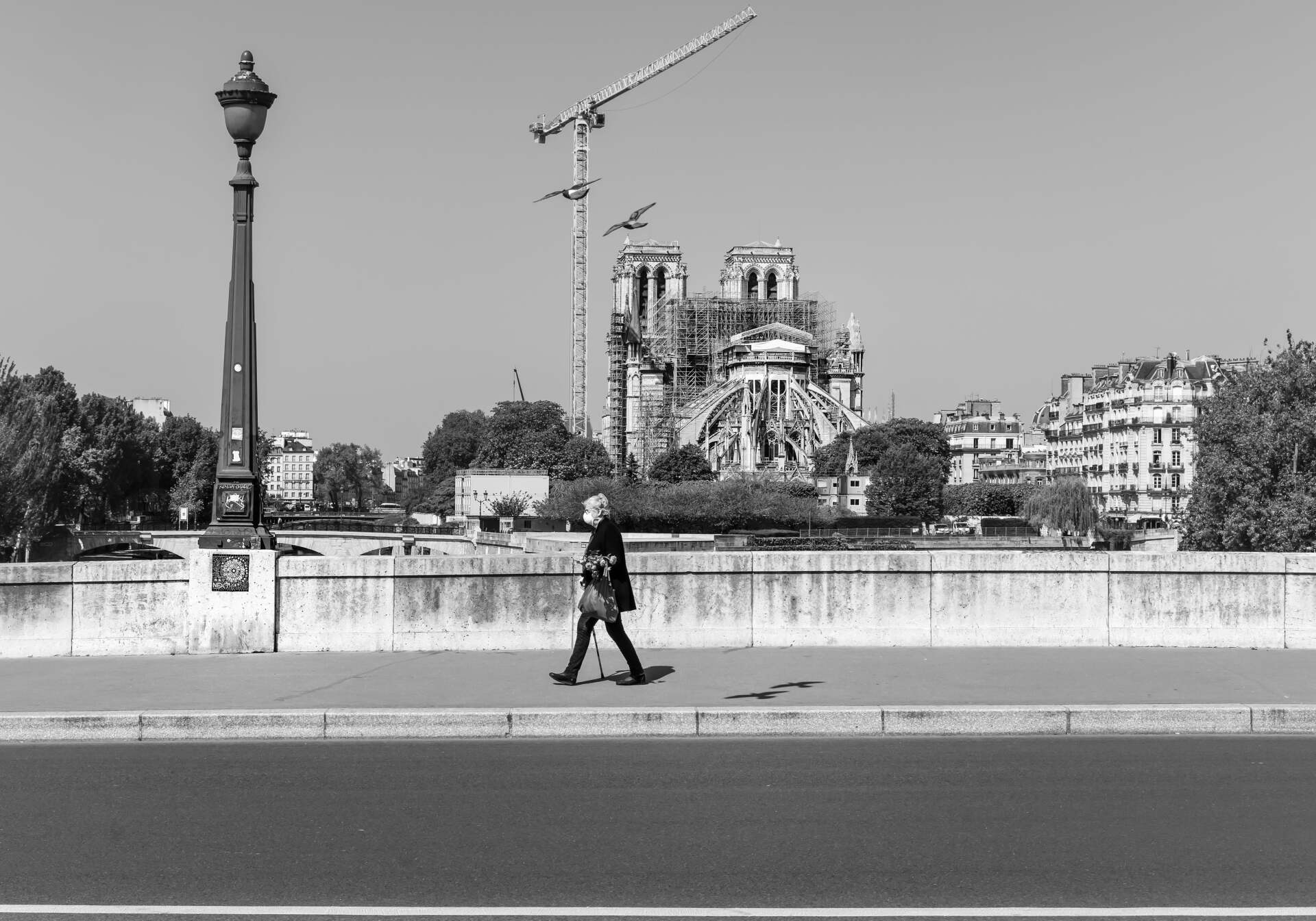 Ο Νίκος Αλιάγας στέλνει γράμμα και φωτογραφίες από το Παρίσι 