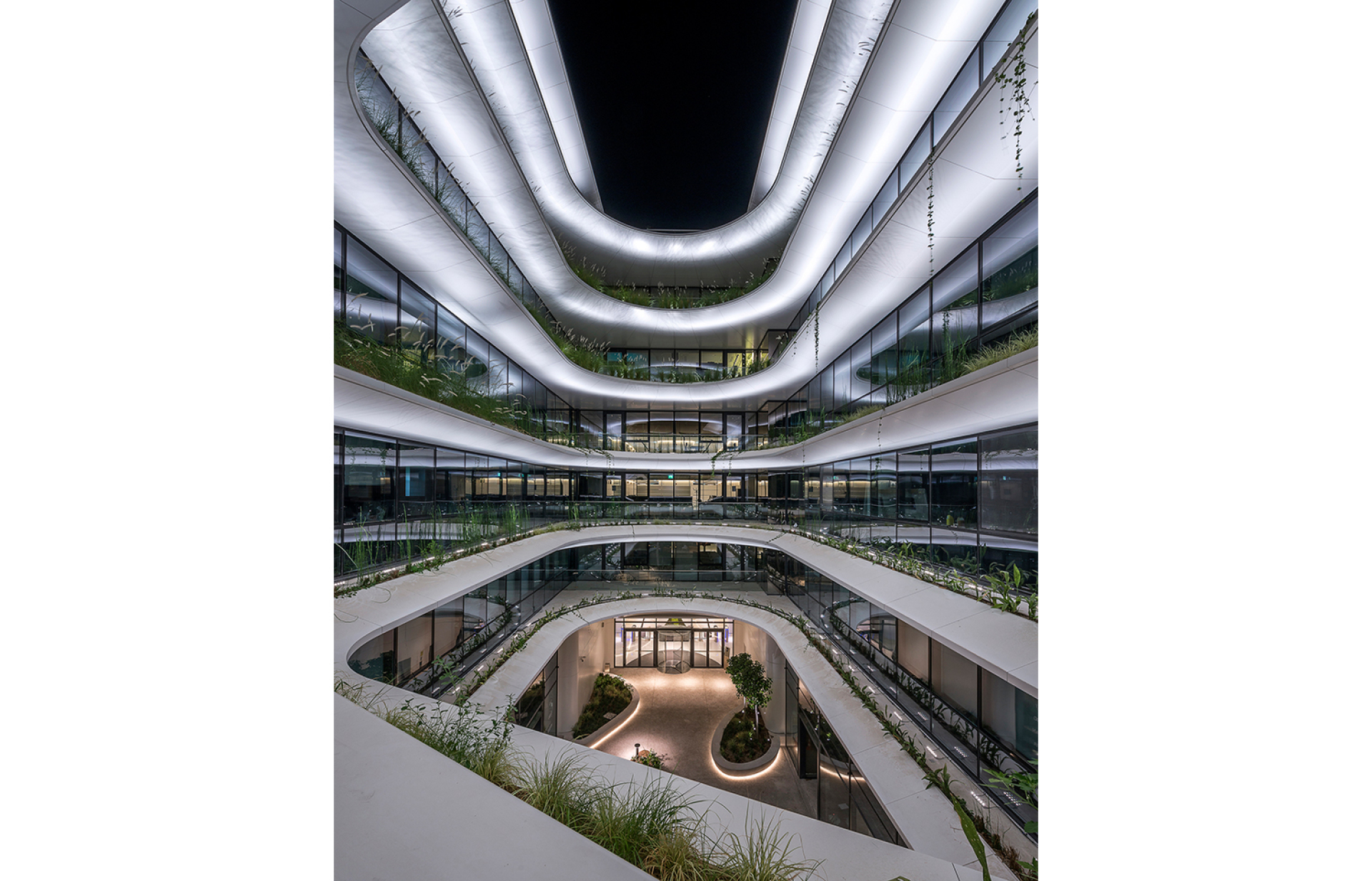 The Orbit στη Λεωφόρο Κηφισίας