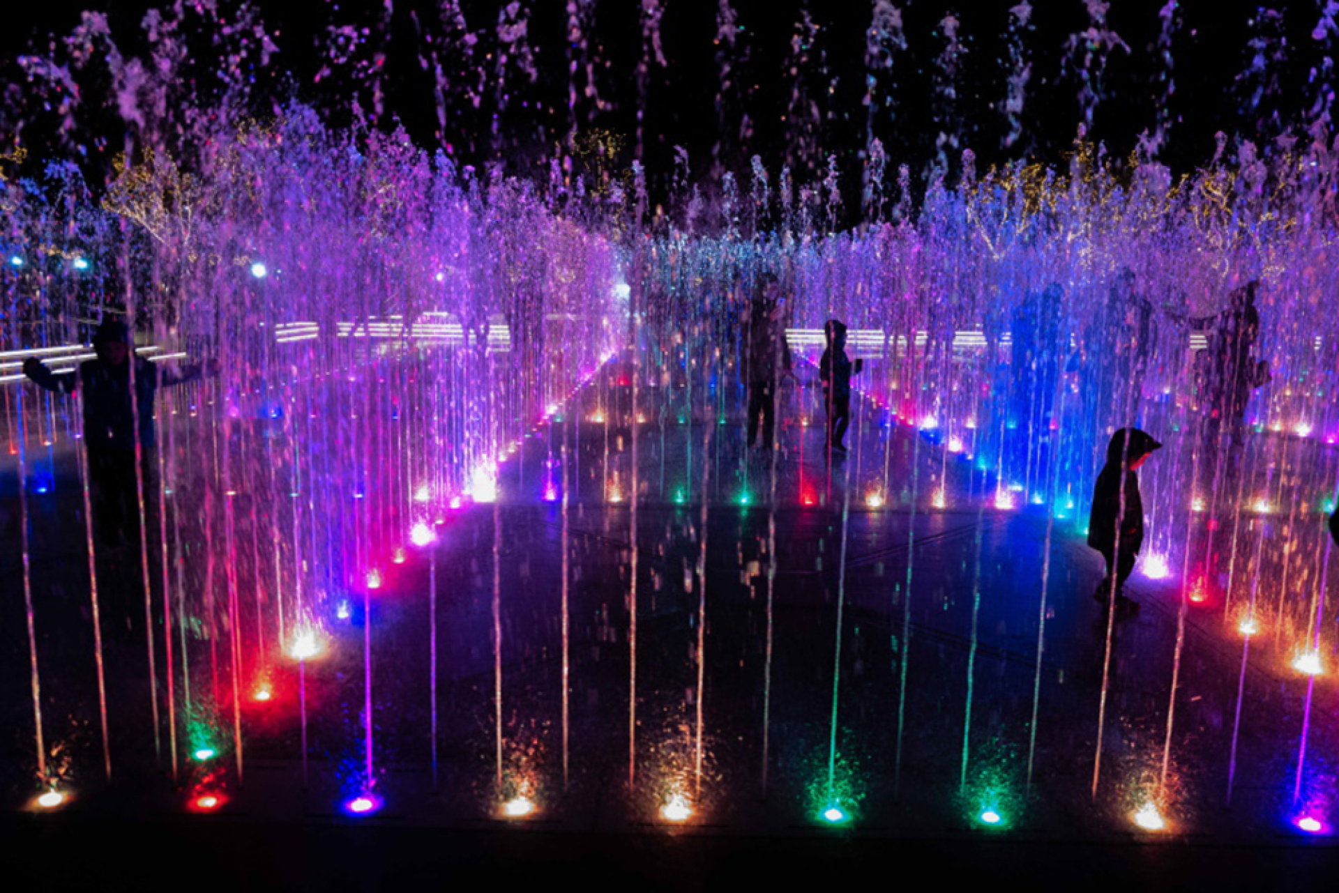 Το συντριβάνι του Ellinikon Experience Park.