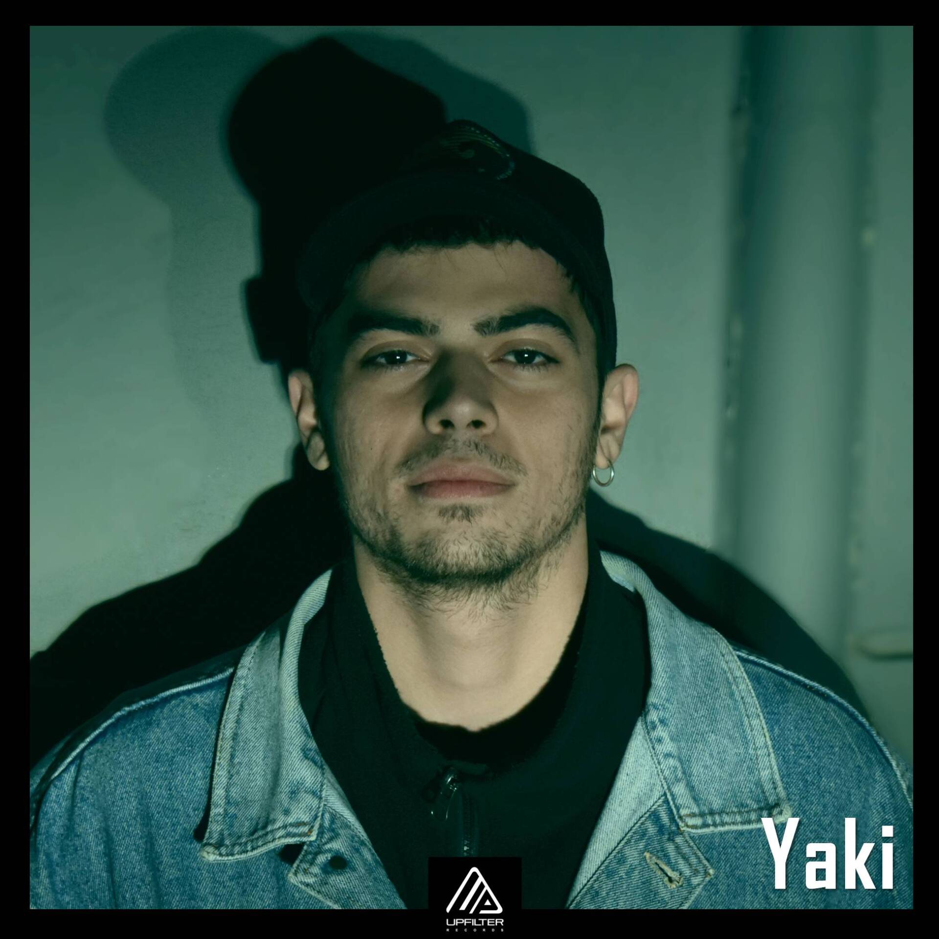 Ο μουσικός παραγωγός και DJ, Yaki