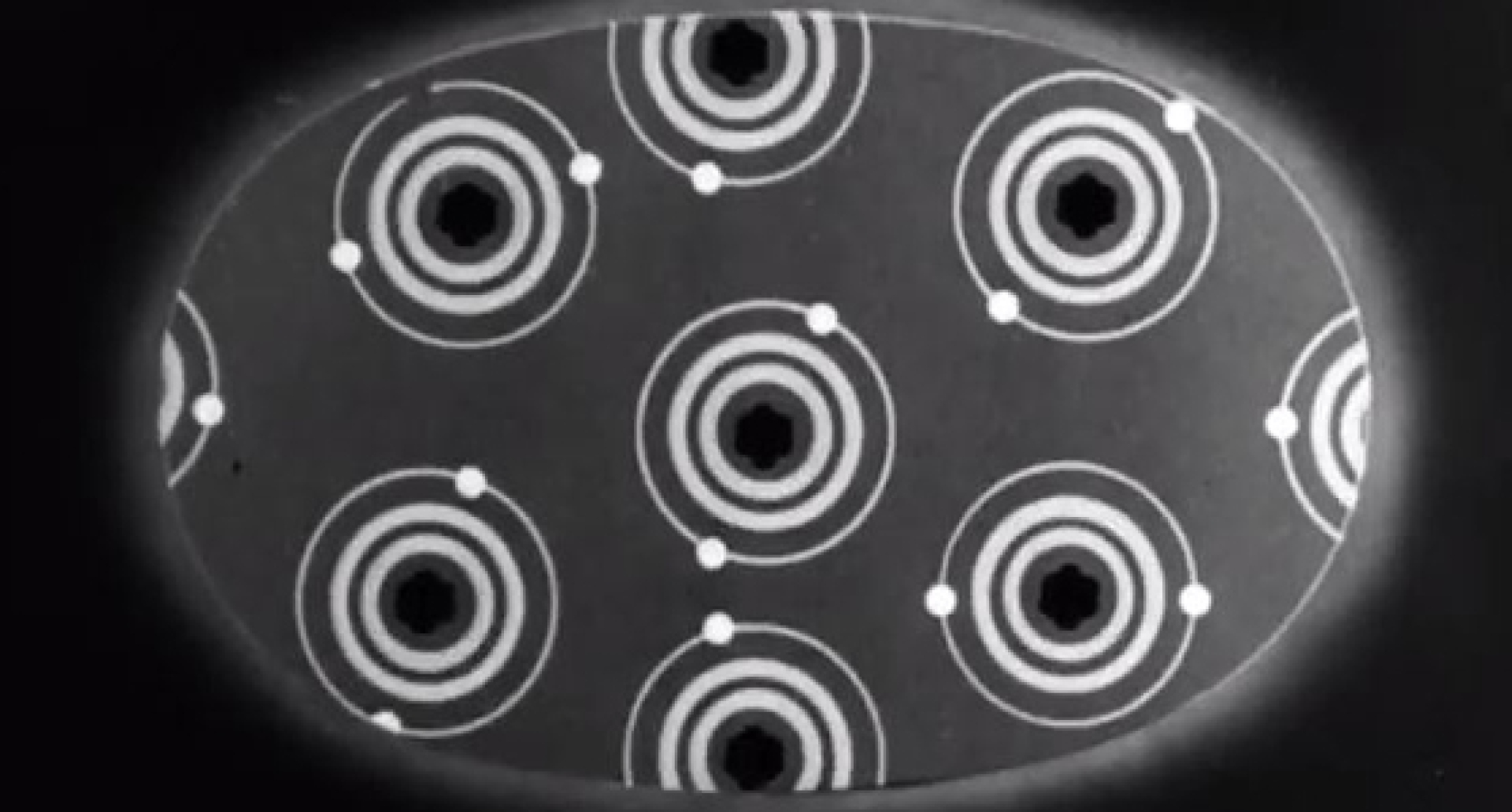 Στιγμιότυπο από το βίντεο του Bill Morrison "Electricity"