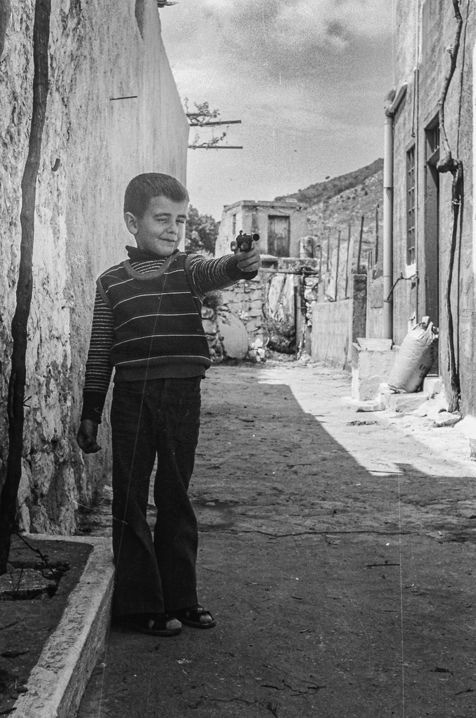 Μιχάλης Οικονομάκης, «Απέραντα Οικείο»