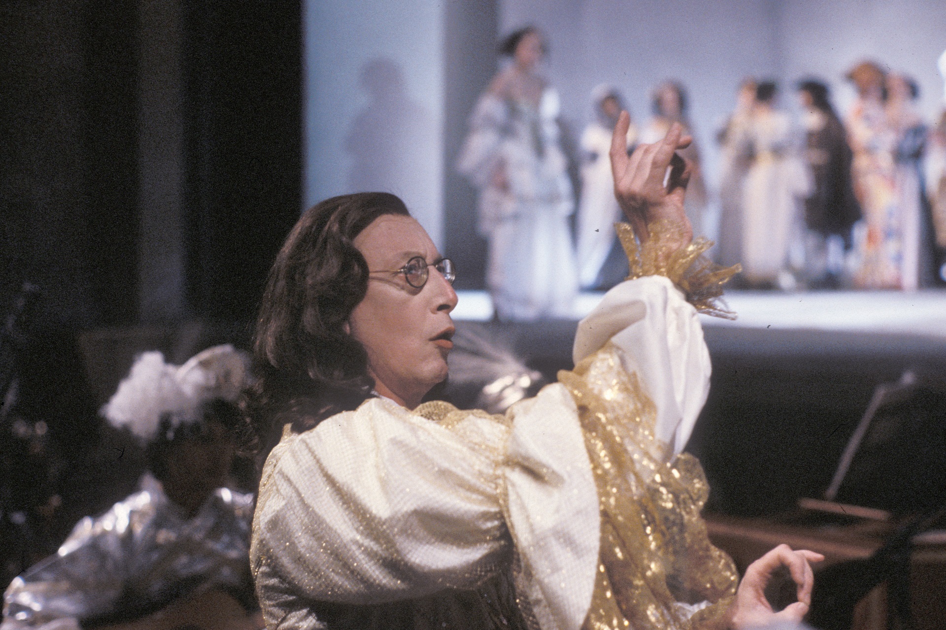 μαέστρος με περούκα κλασσικής εποχής 